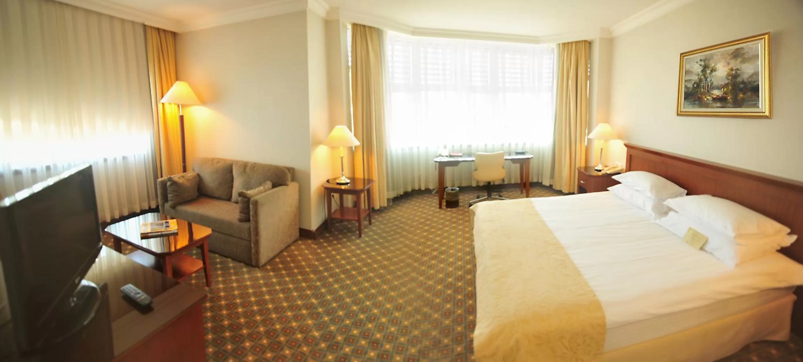Deluxe Double Room in Hotel Midi