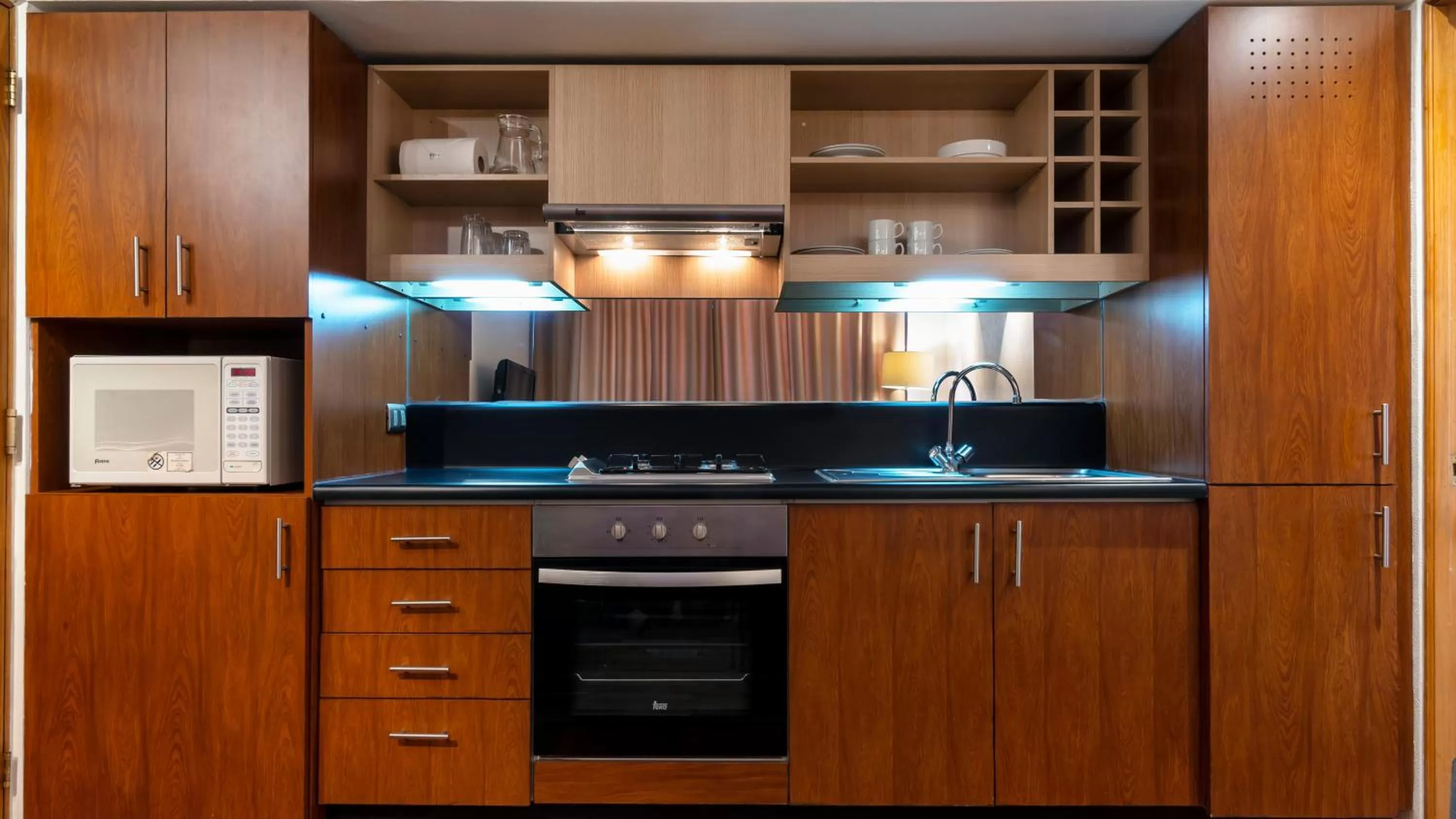 One-Bedroom Apartment in Time Stay - Essential Apartments