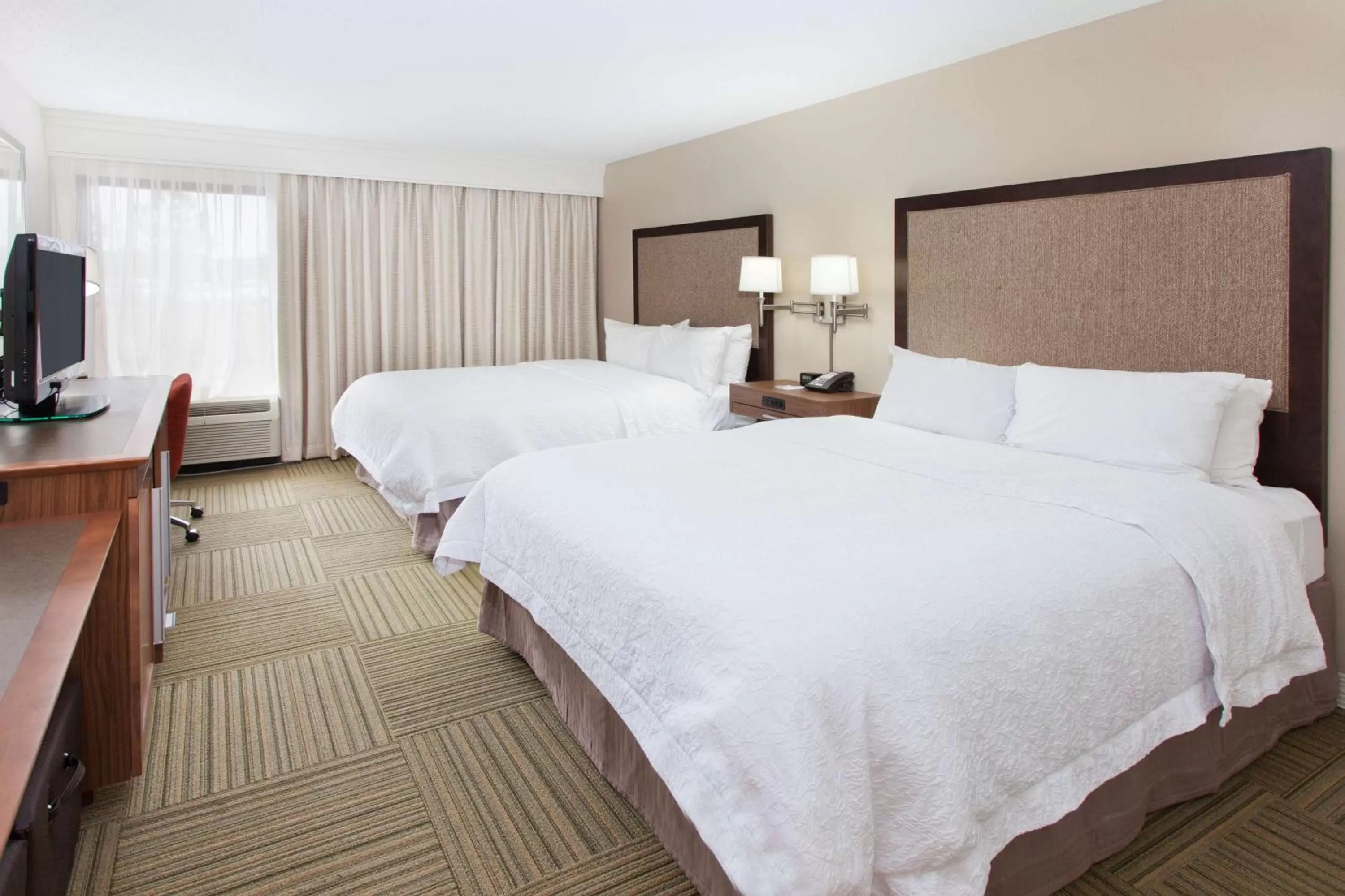 Room with Two Queen Beds - Non-Smoking in Hampton Inn Bremen