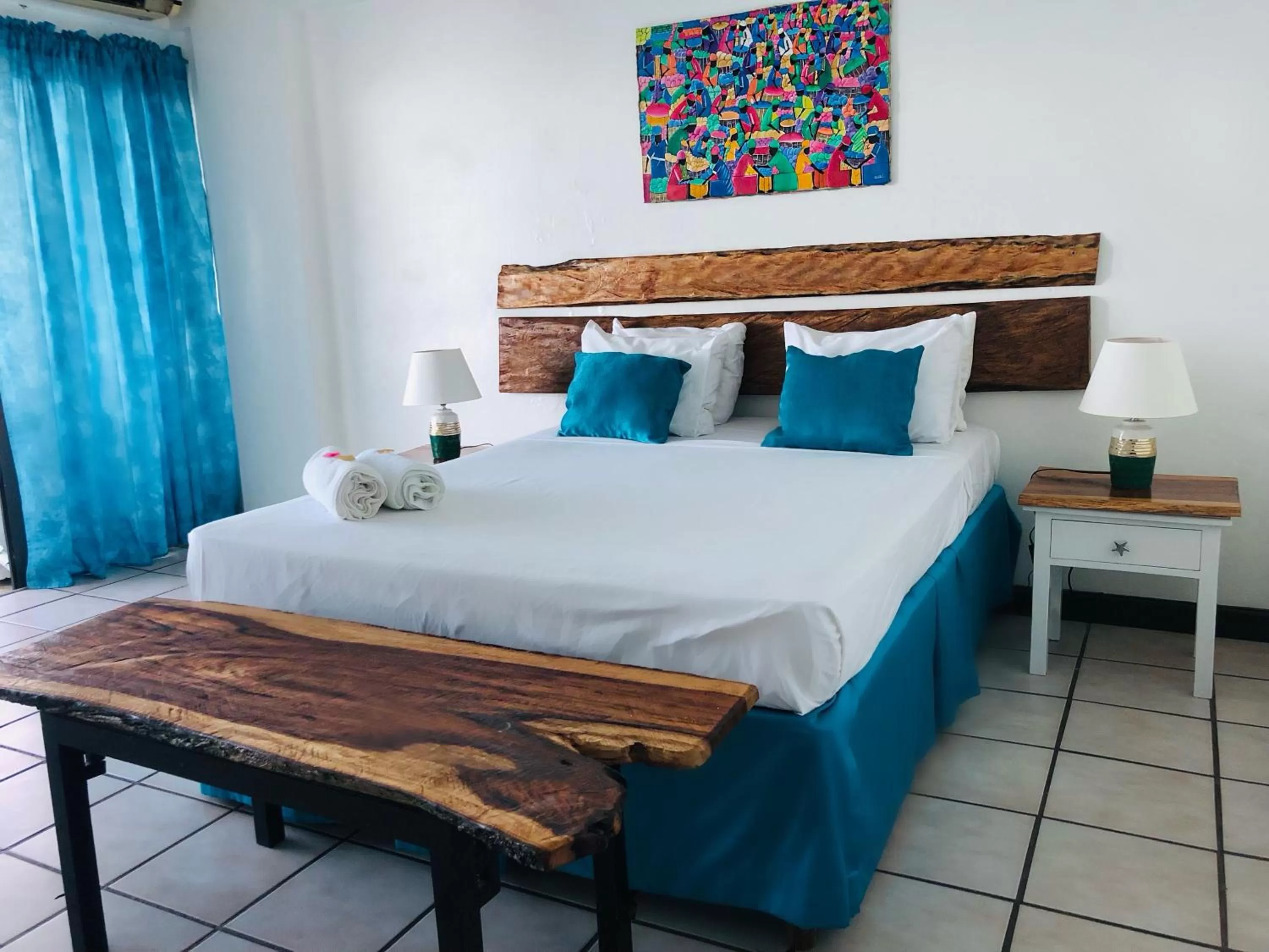 Queen Room with Sea View in Sand and Tan Beach Hotel