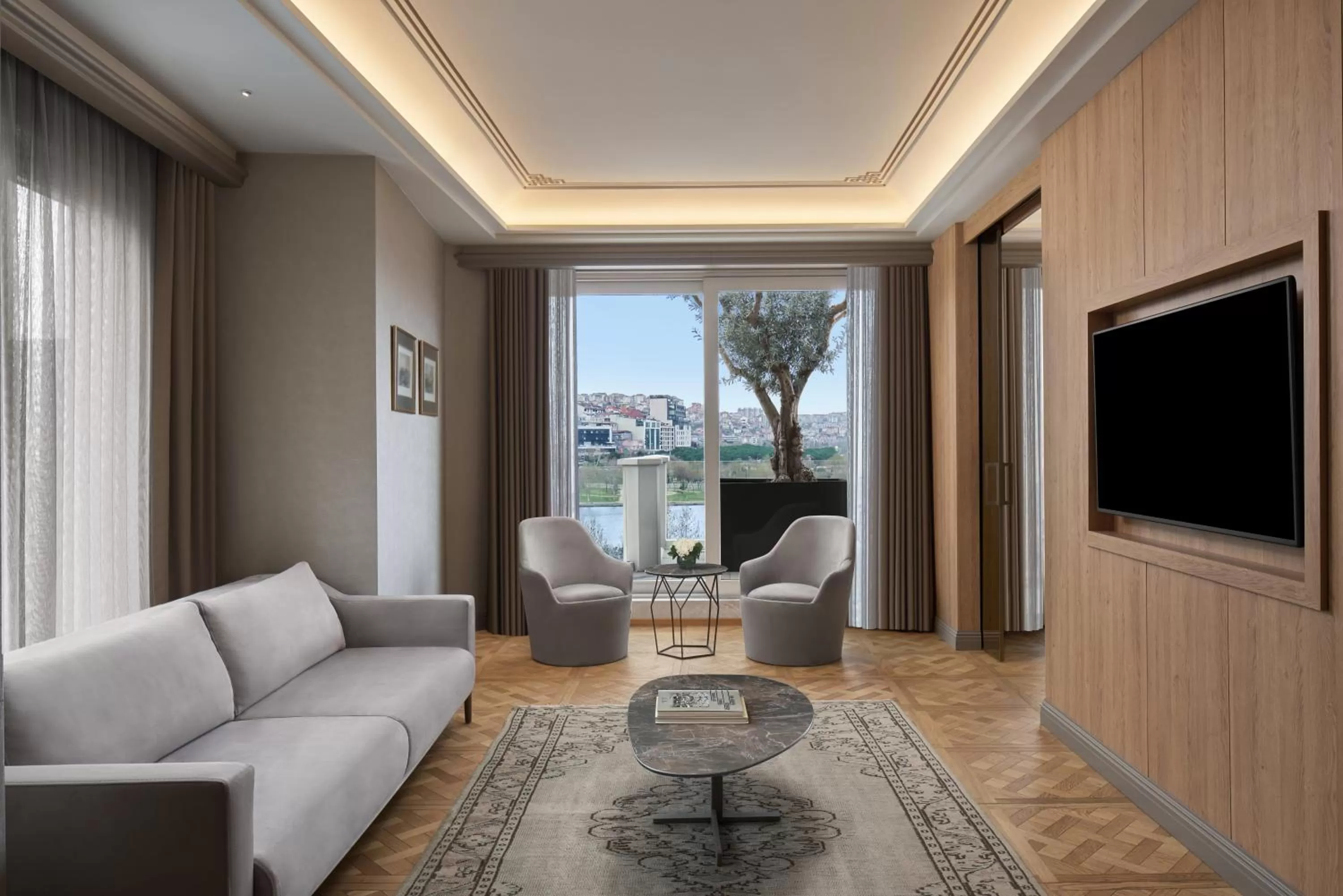 Lifestyle Terrace Suite with Spa Bath in Lazzoni Hotel