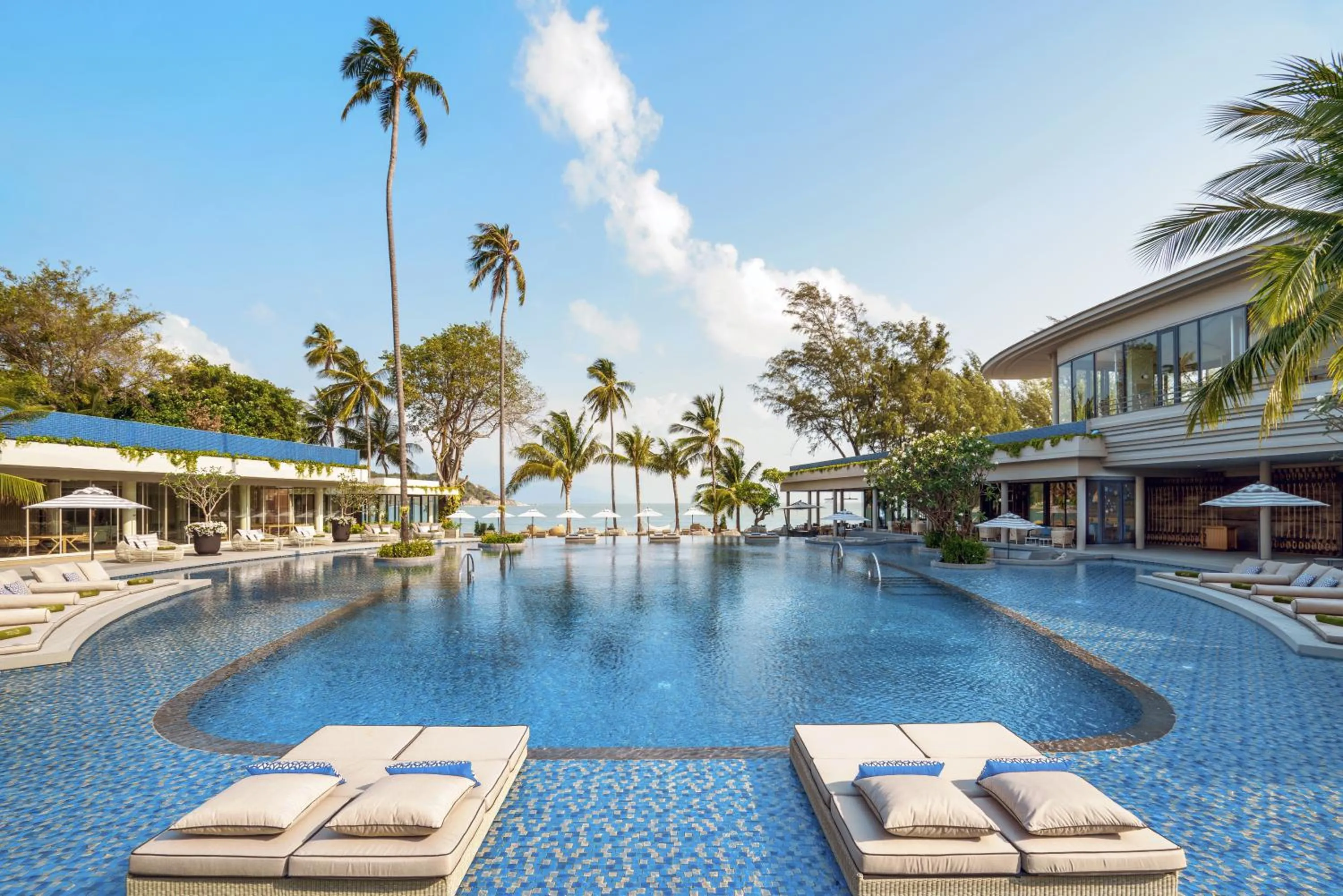 Swimming pool in Melia Koh Samui