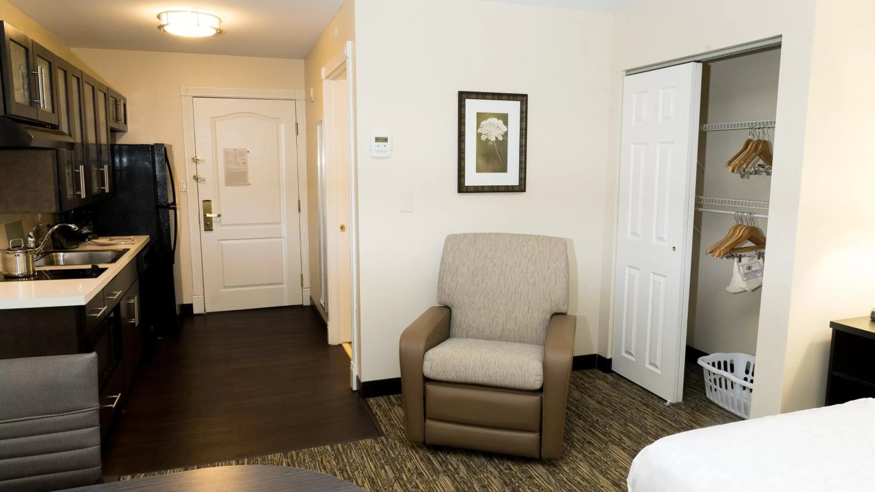 Queen Studio - Disability Access in Candlewood Suites Saint Joseph - Benton Harbor by IHG