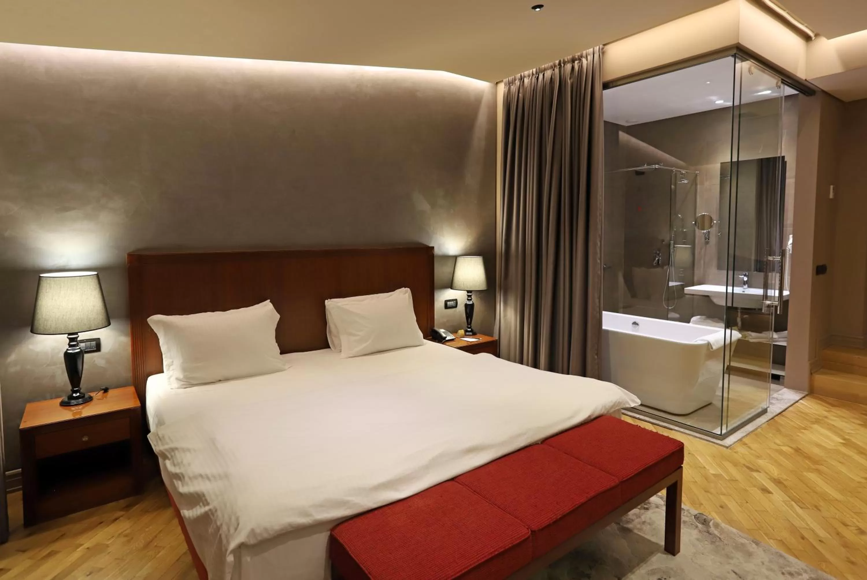 One-Bedroom Suite in Mondial Hotel