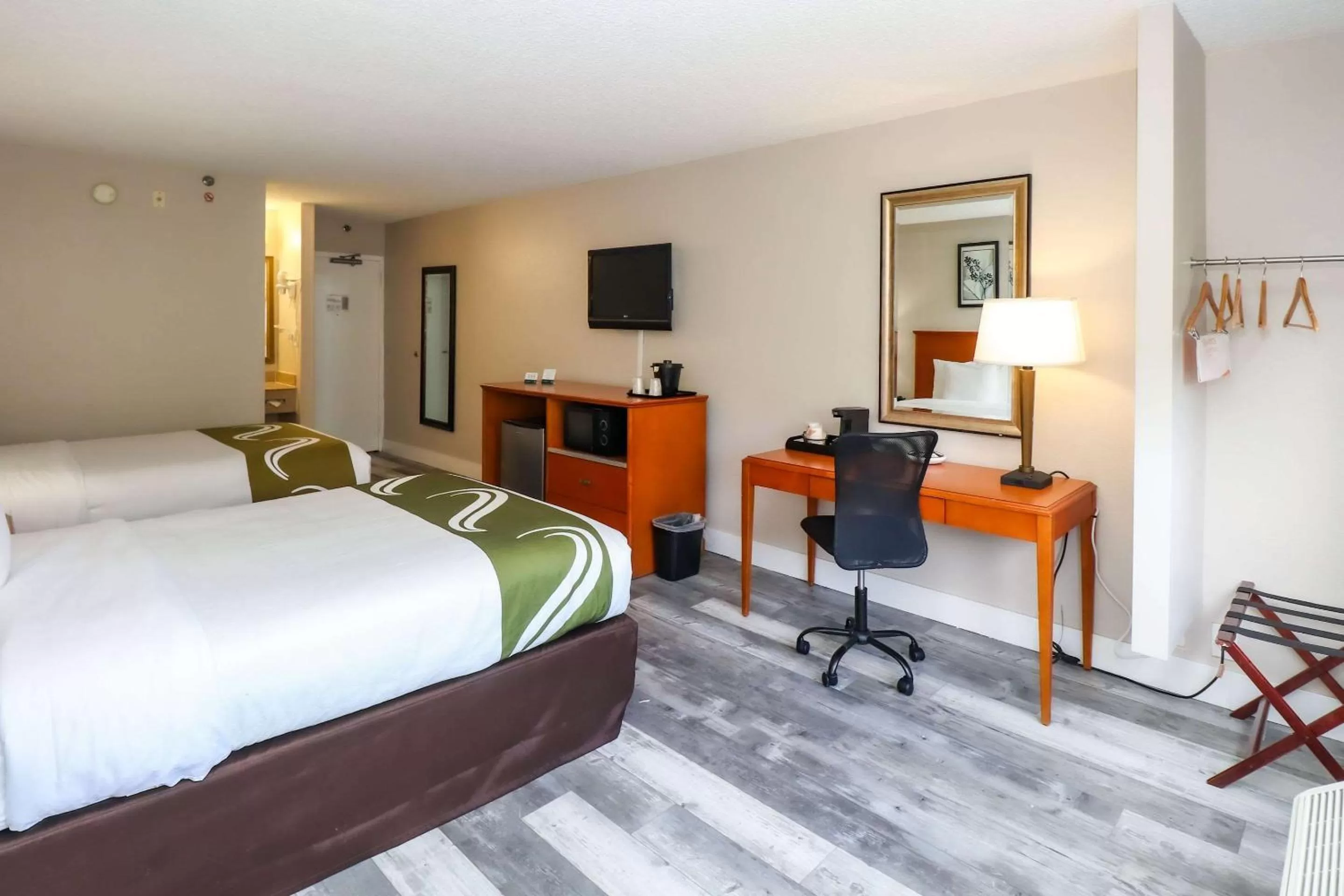 Double Room with Two Double Beds and Interior Hall - Non-Smoking/Bathtub in Quality Inn Miami Airport - Doral