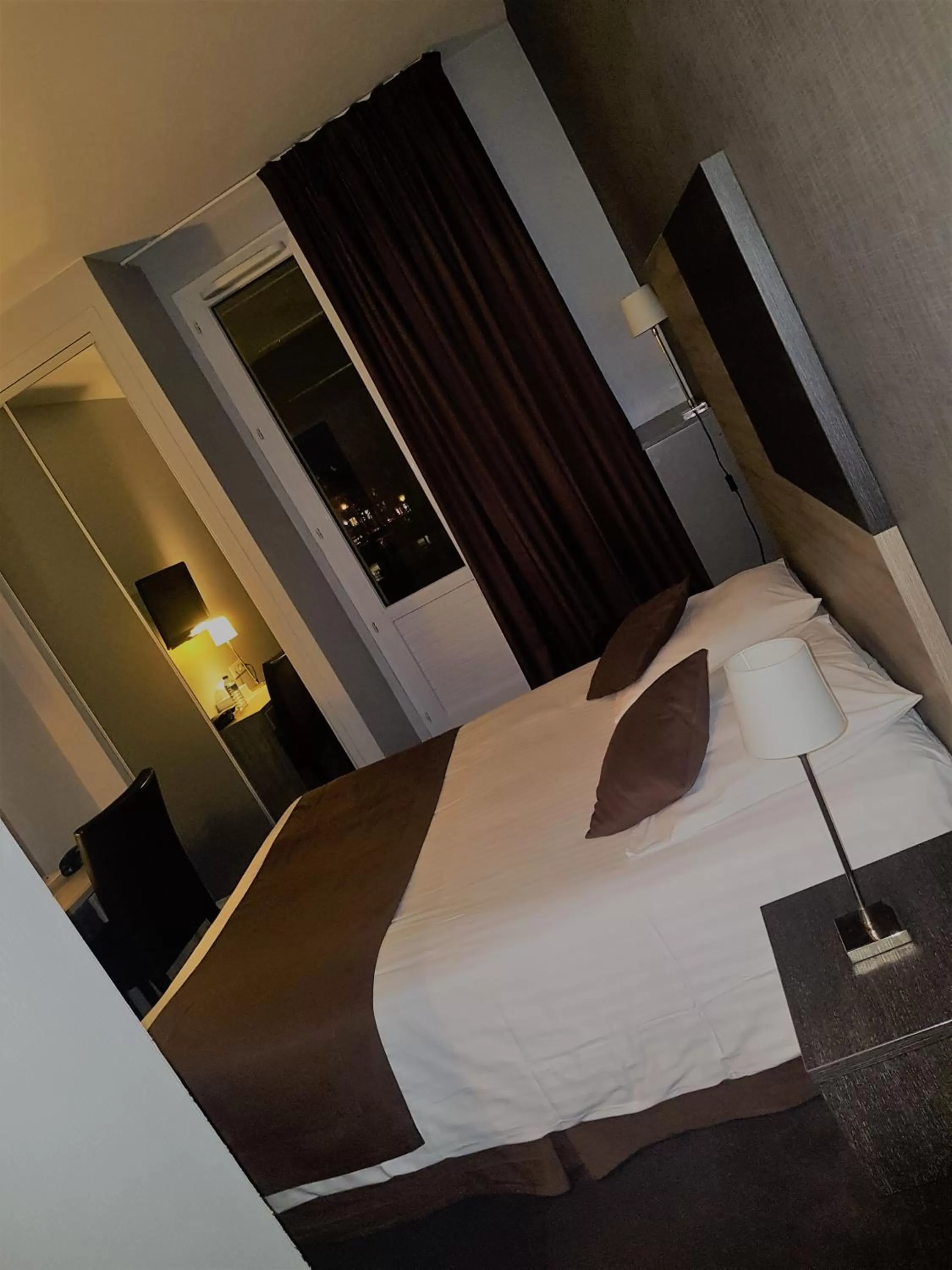 Double Room in Logis - Hôtel du Nord et Restaurant La Table d'Elisa