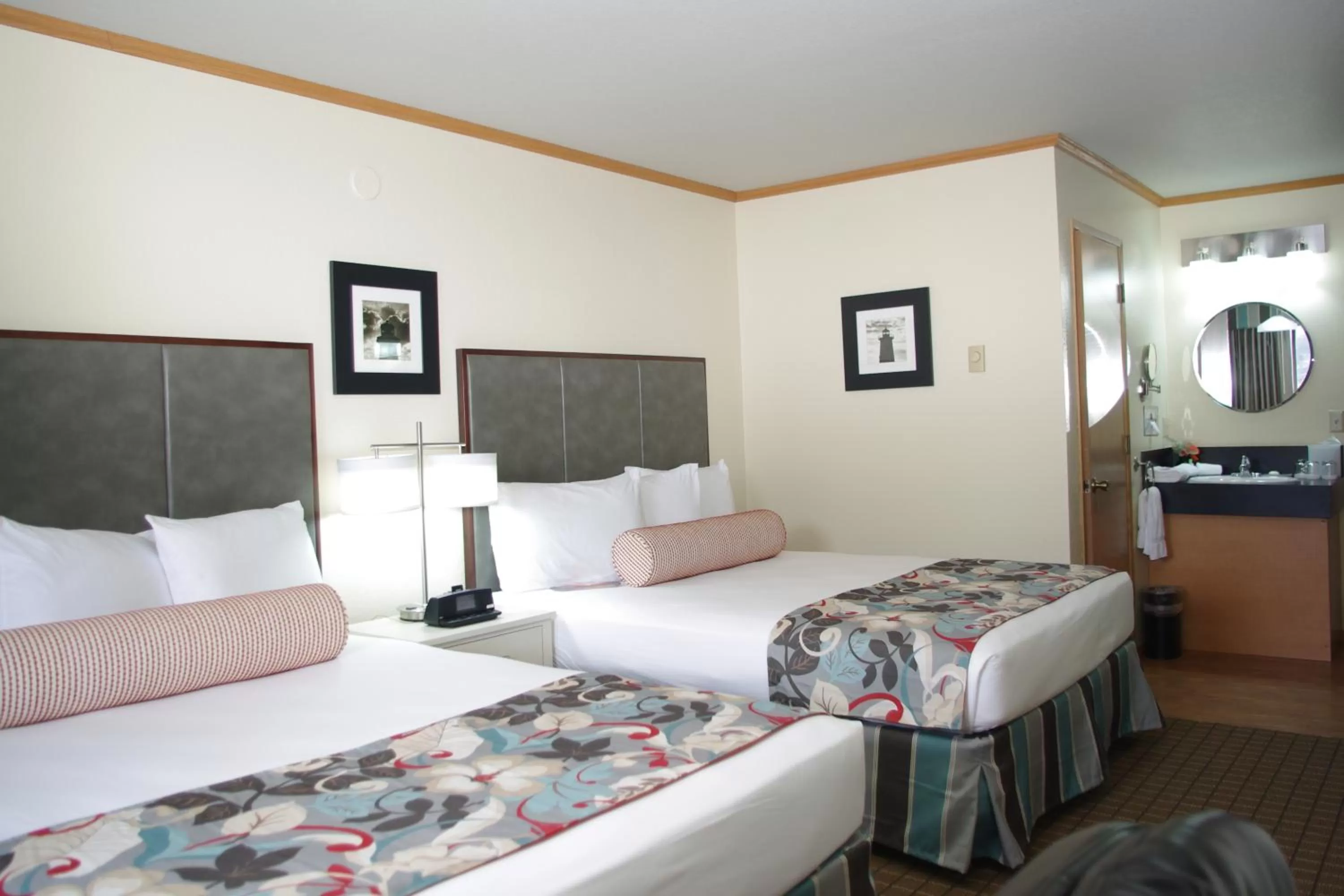 River View Deluxe Queen Room with Two Queen Beds in River House Inn, a Baymont by Wyndham