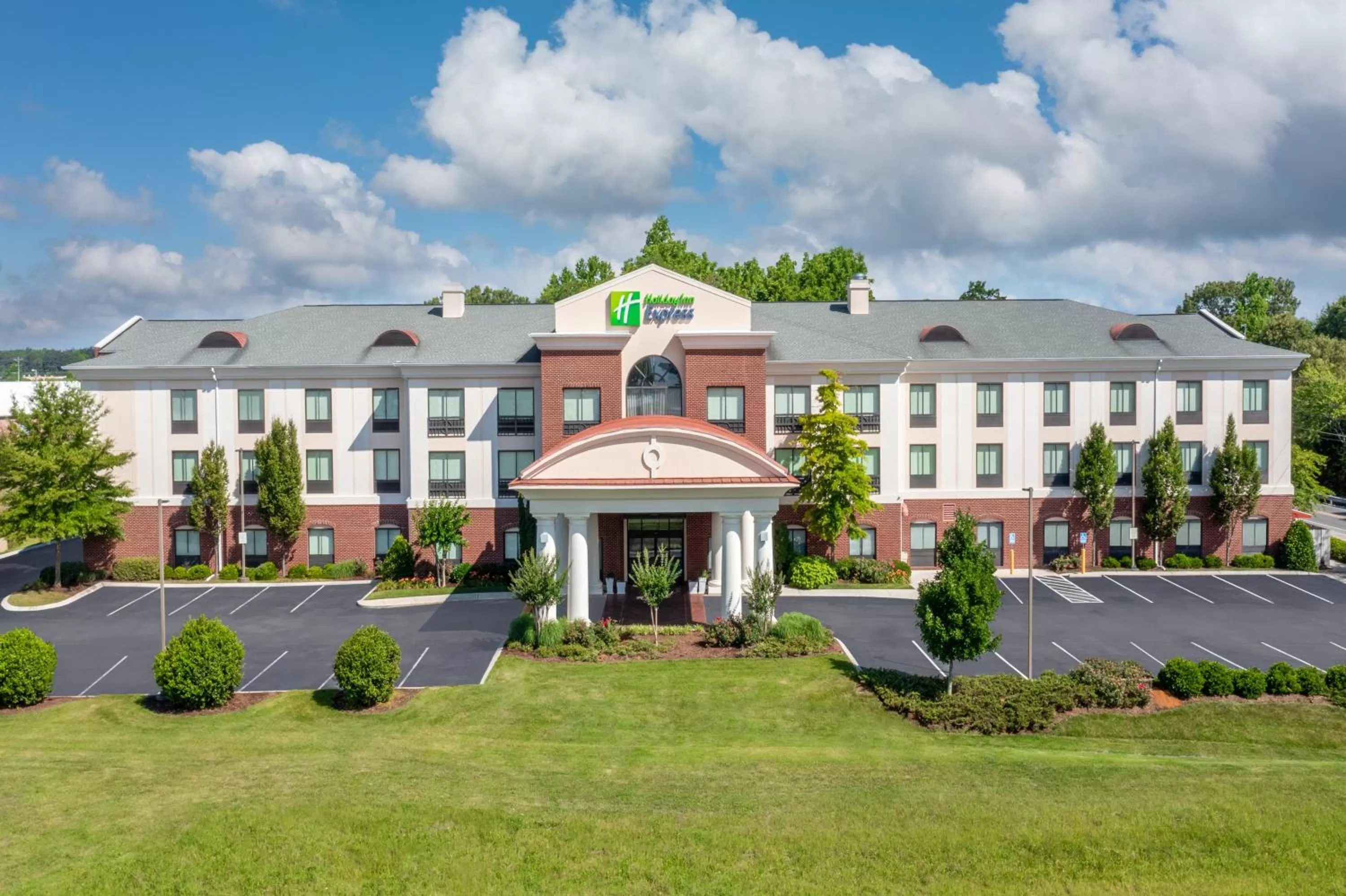 Holiday Inn Express - Tullahoma by IHG