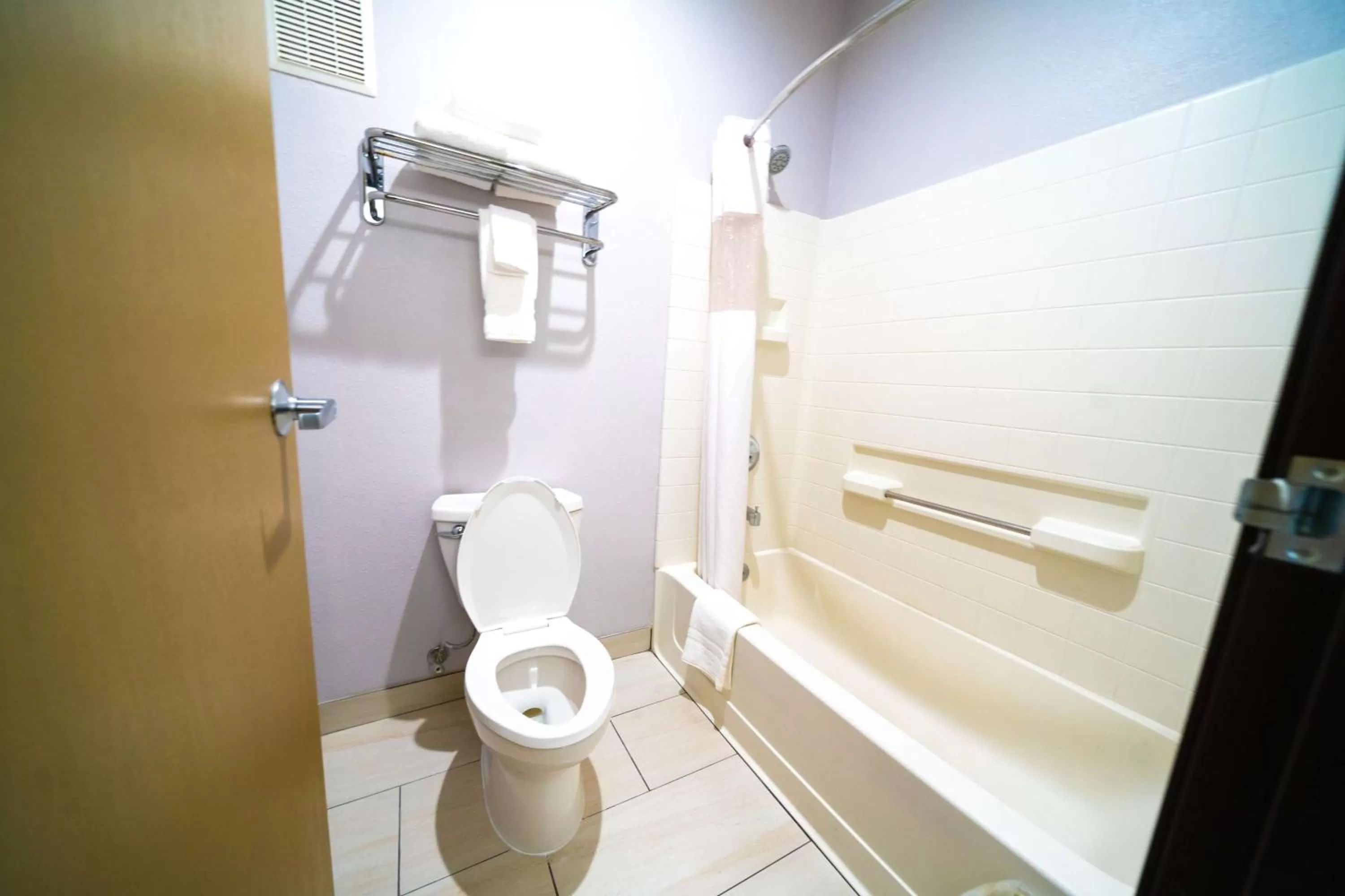 Presidential King Suite in Best Western Brigham City Inn & Suites