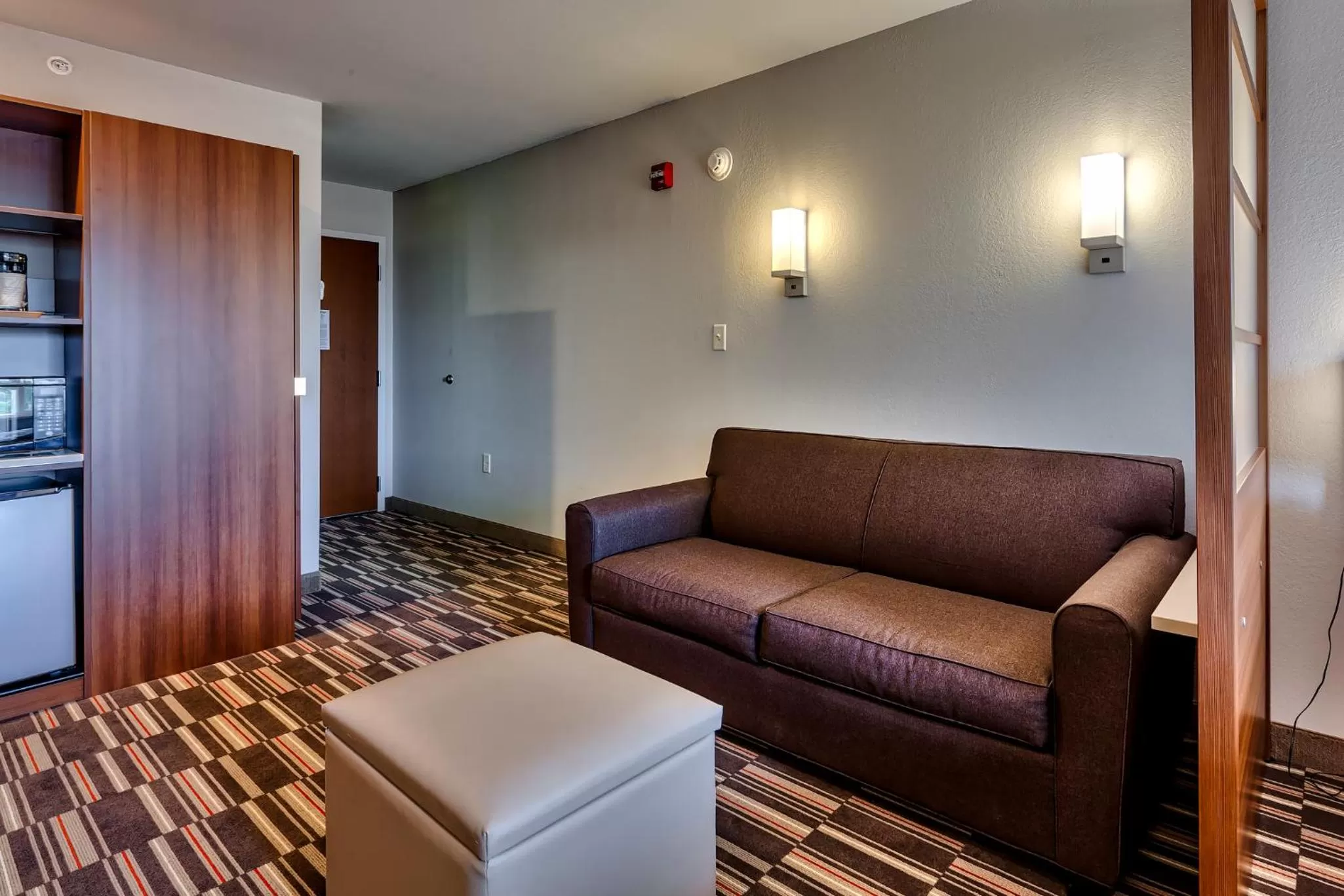 Queen Studio - Non-Smoking in Microtel Inn & Suites by Wyndham Niagara Falls