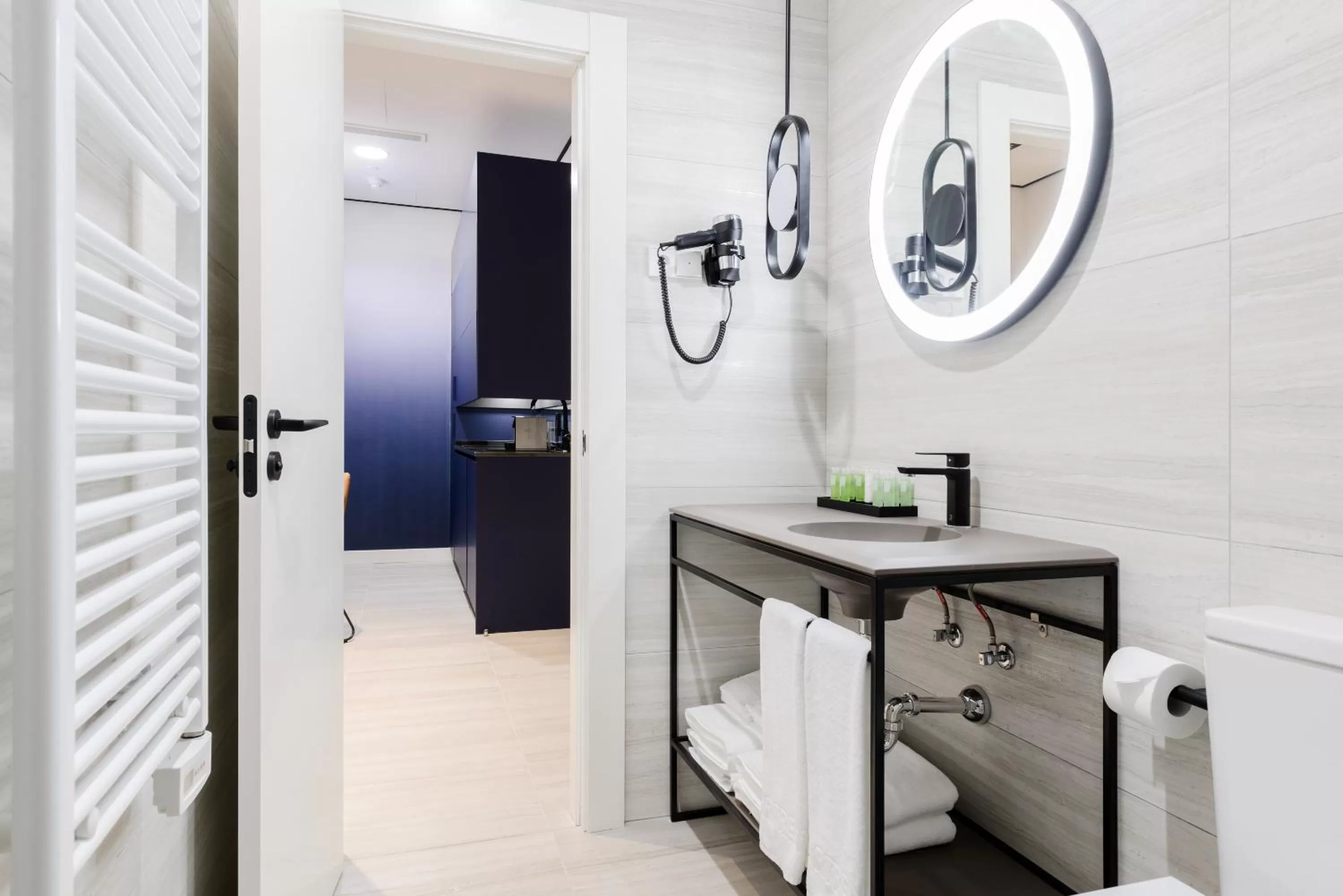 One-Bedroom Apartment in Smartrental Collection Gran Vía Centric