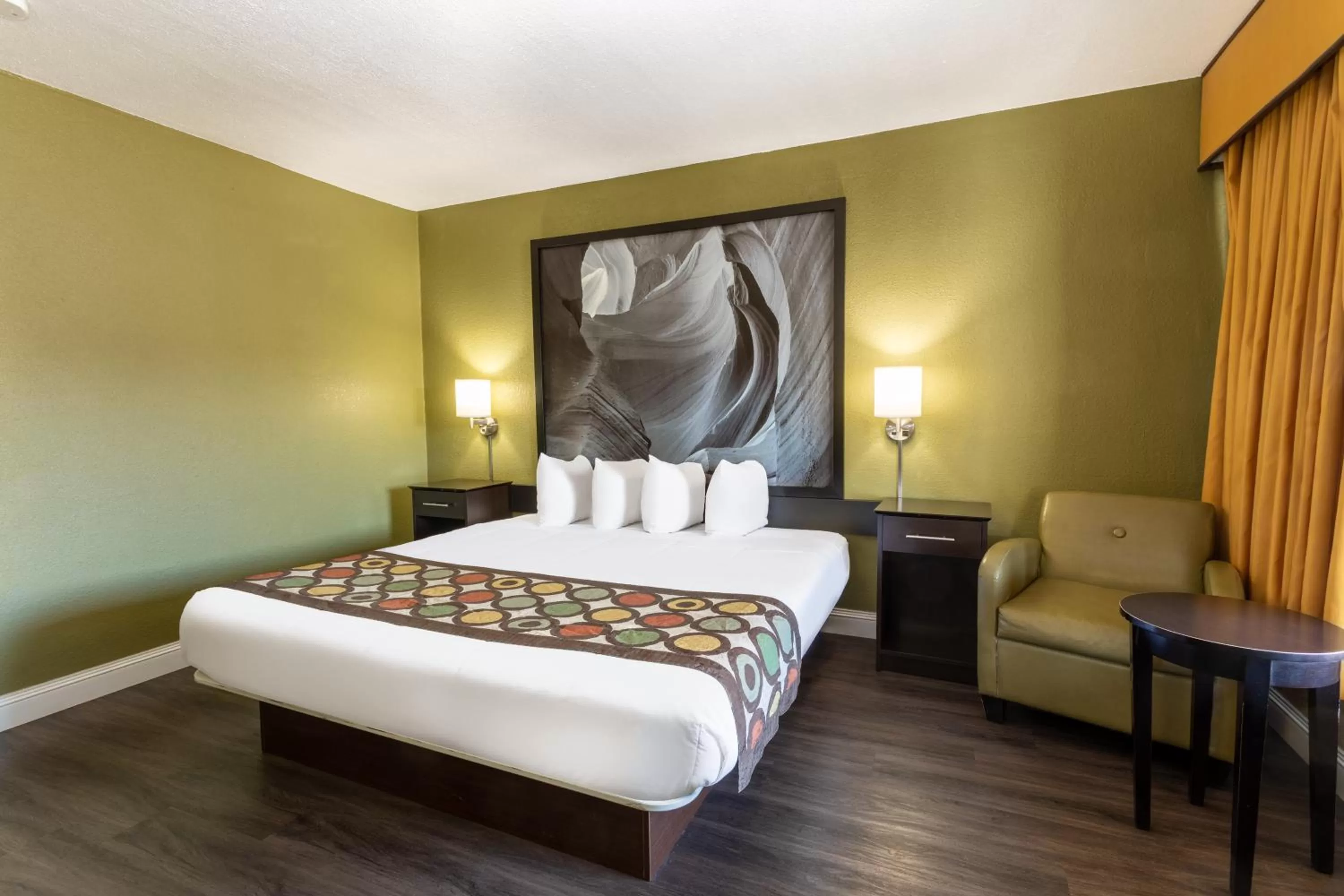 King Room - Mobility Access/Non-Smoking in Super 8 by Wyndham NAU/Downtown Conference Center