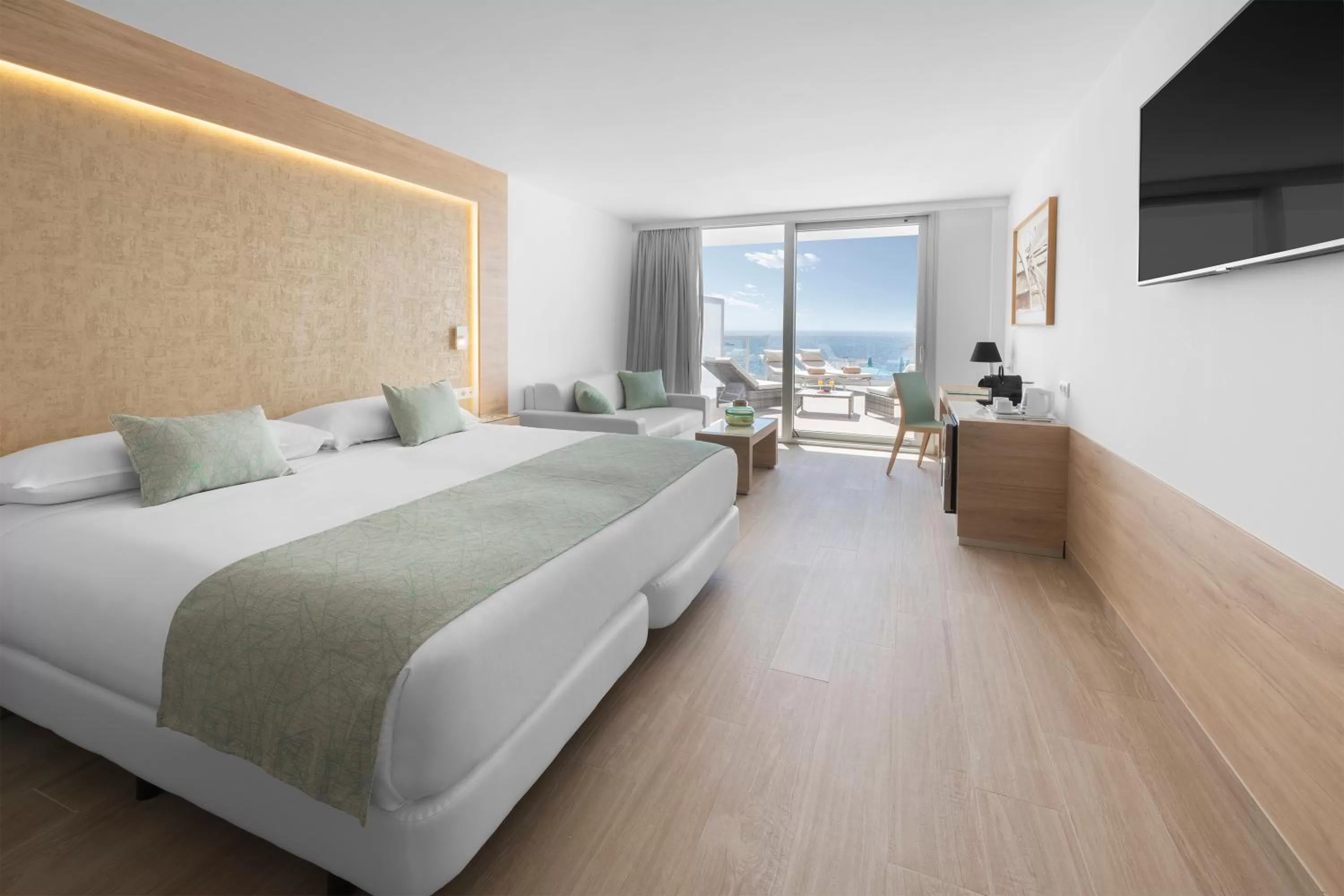 Double Prestige Neptuno - Sea View (2 Adults)	 in Elba Sunset Mallorca Thalasso Spa