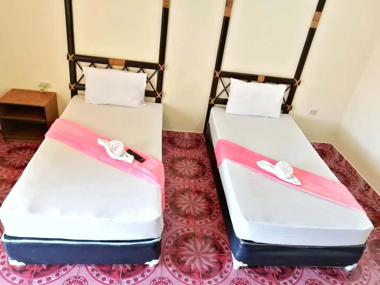 Twin Room with Balcony in Baan Kaew Ruen Kwan