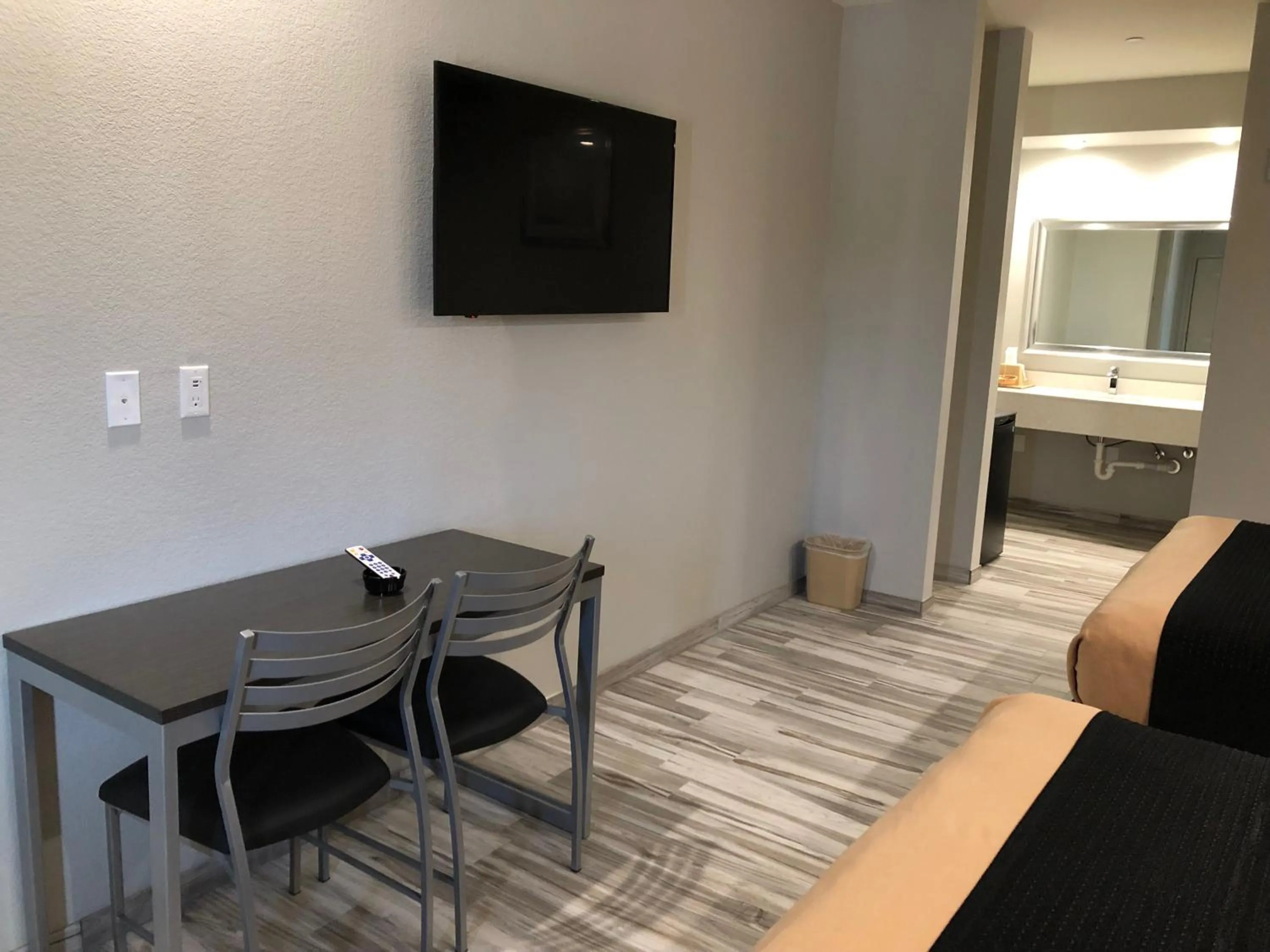 Standard Queen Room with Two Queen Beds - Non-Smoking in Crystal Inn Downtown