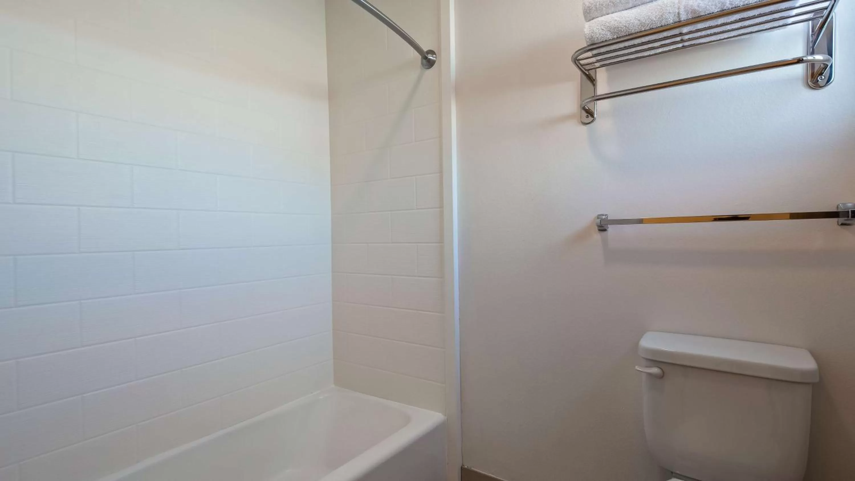 Queen Suite with Sofa Bed in Best Western Paradise Inn