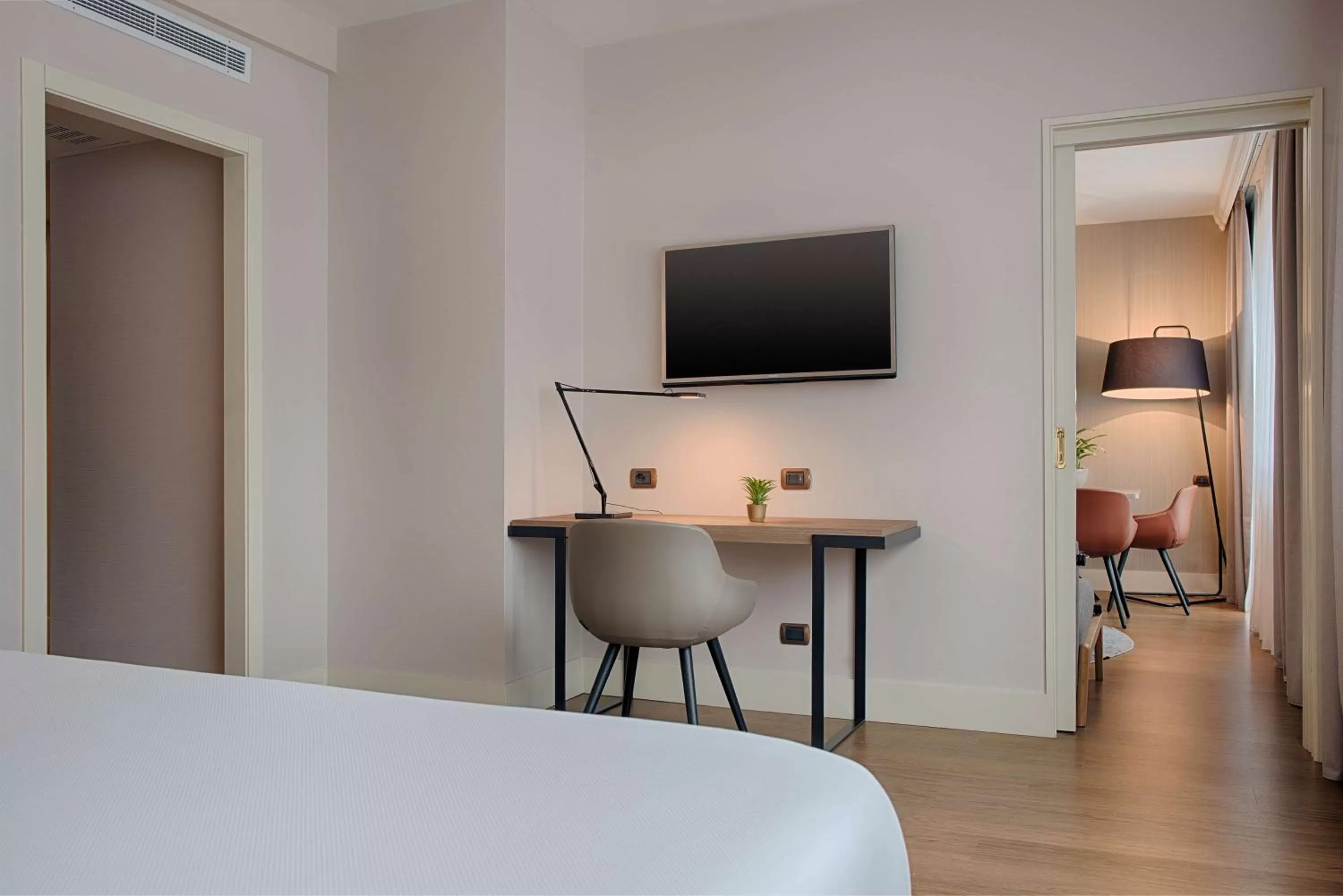 Suite with extra bed (2 adults + 1 child) in NH Roma Villa Carpegna