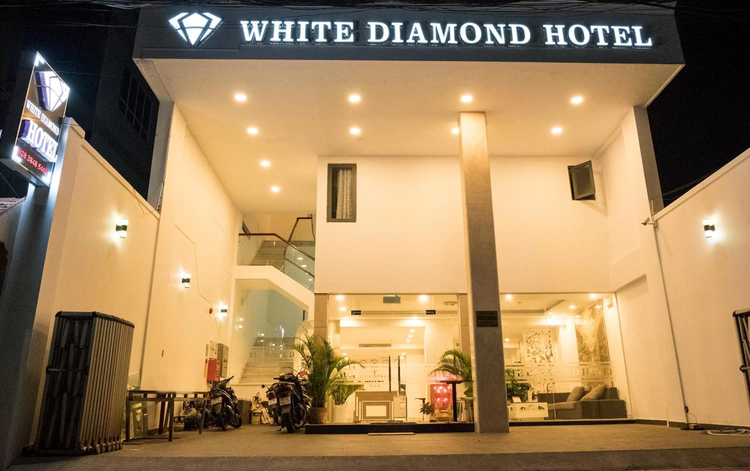 White Diamond Airport Hotel - TSN