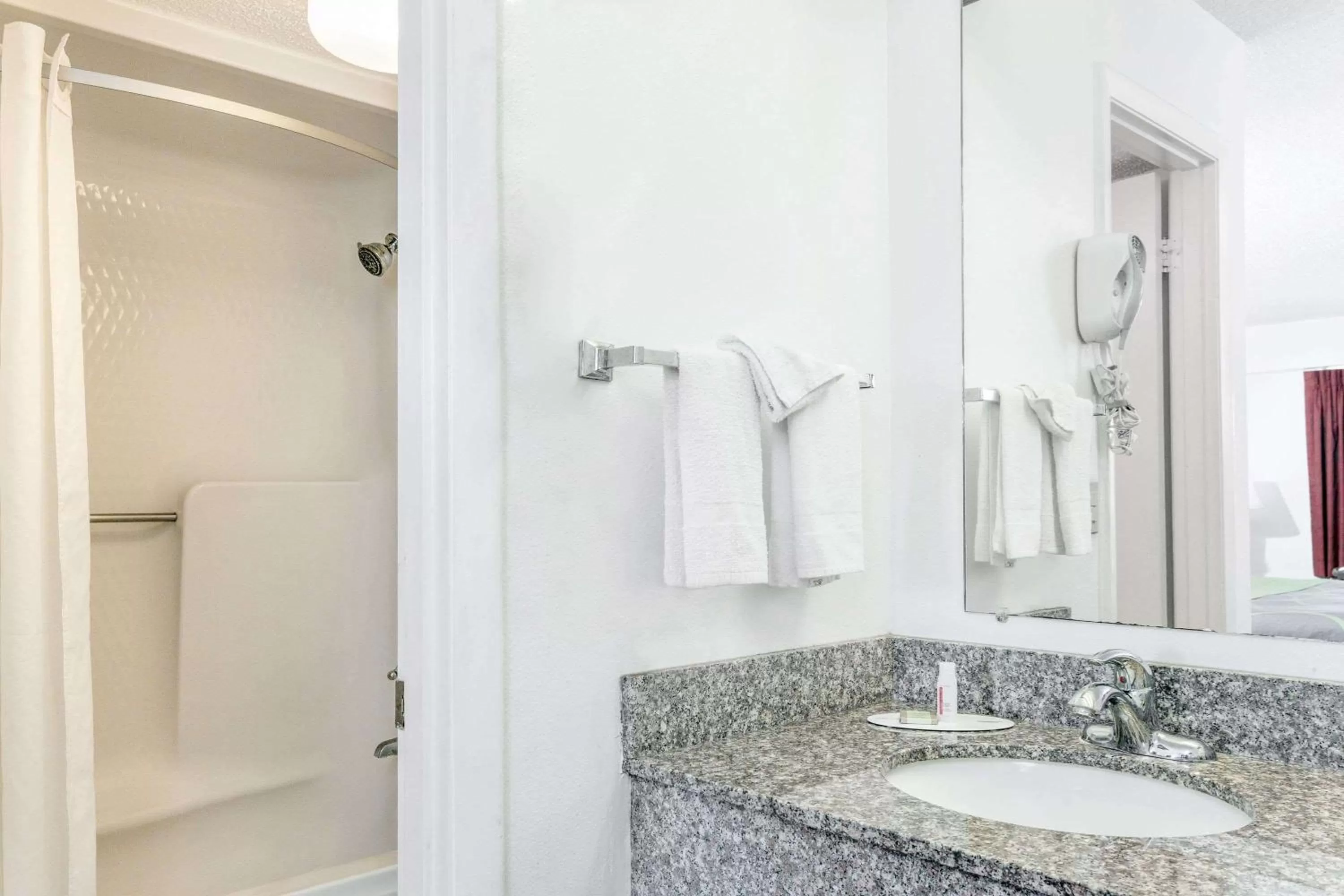 Queen Room with Roll-In Shower - Mobility/Hearing Accessible - Non-Smoking in Super 8 by Wyndham Riviera Beach West Palm Beach