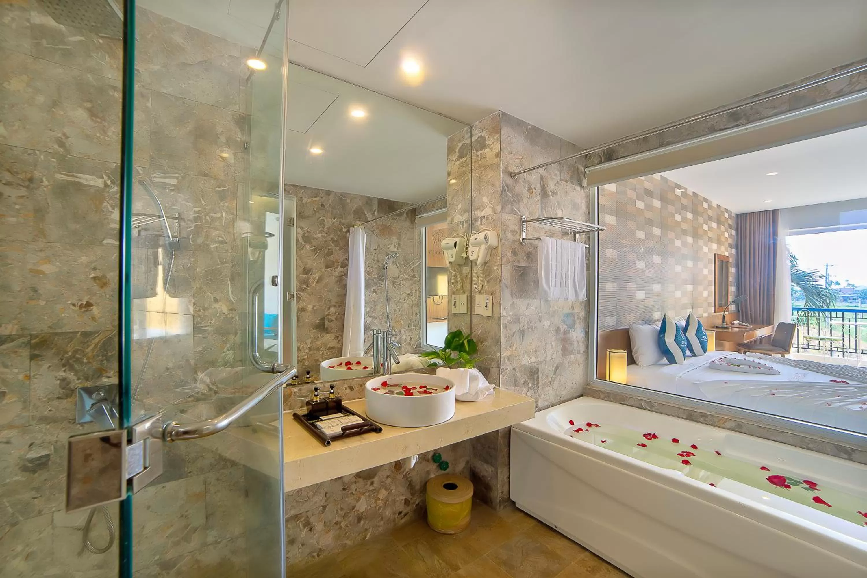 Deluxe Twin Room in Hoi An Aurora Riverside Hotel and Spa