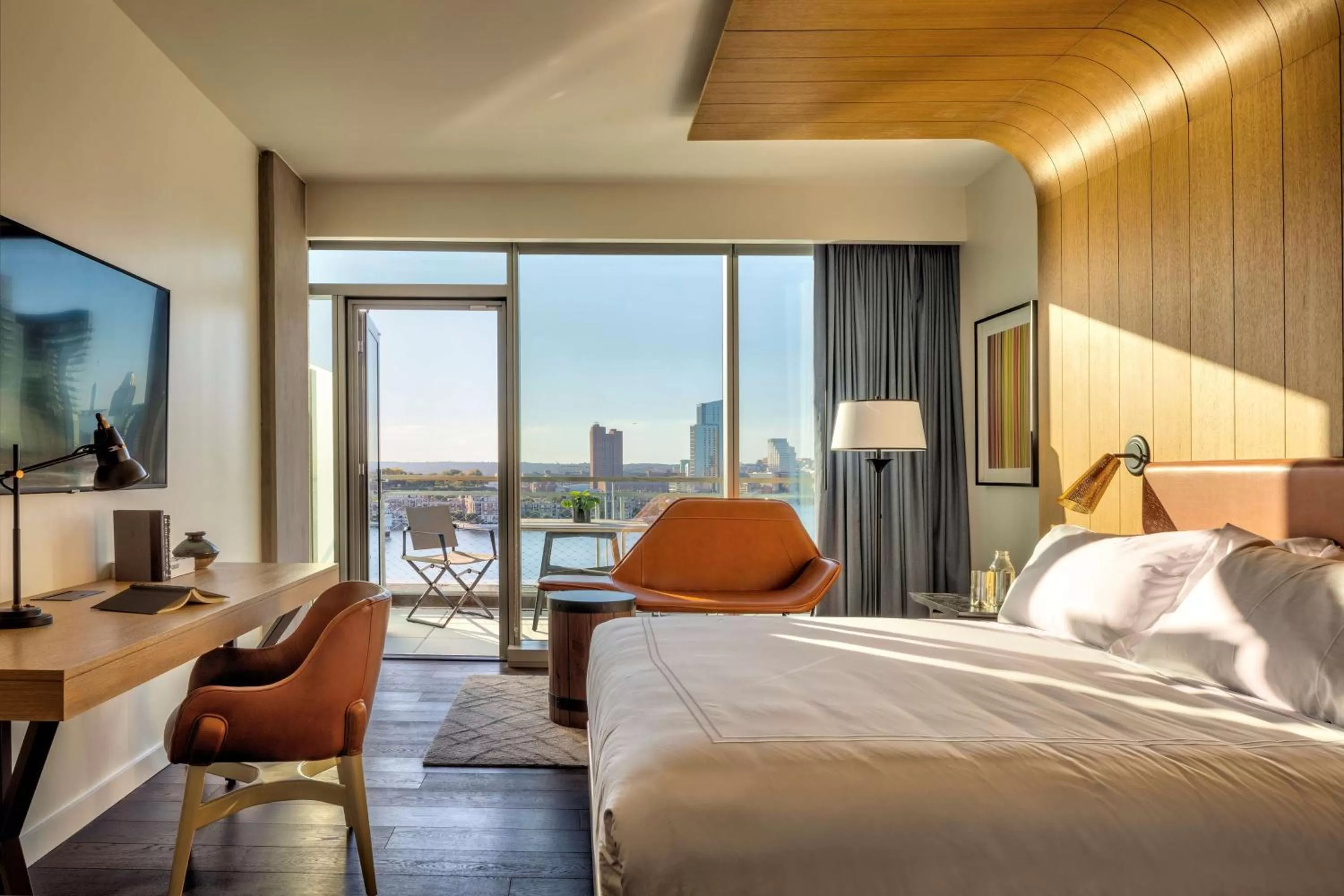 King Room with Harbor View and Balcony in Canopy By Hilton Baltimore Harbor Point - Newly Built