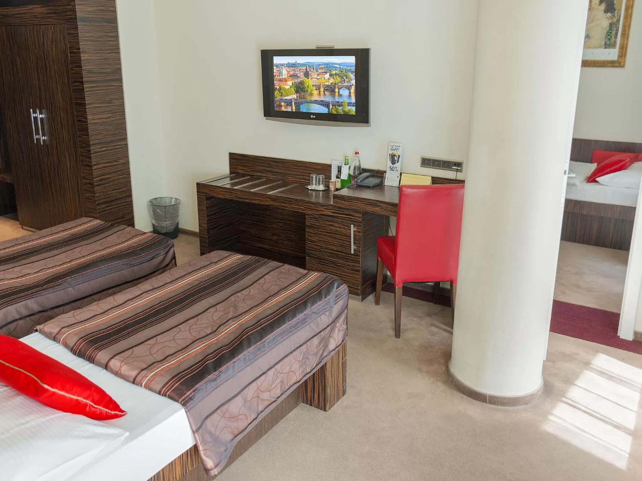 Family Two-Bedroom Suite (4 Adults) in EA Hotel Crystal Palace