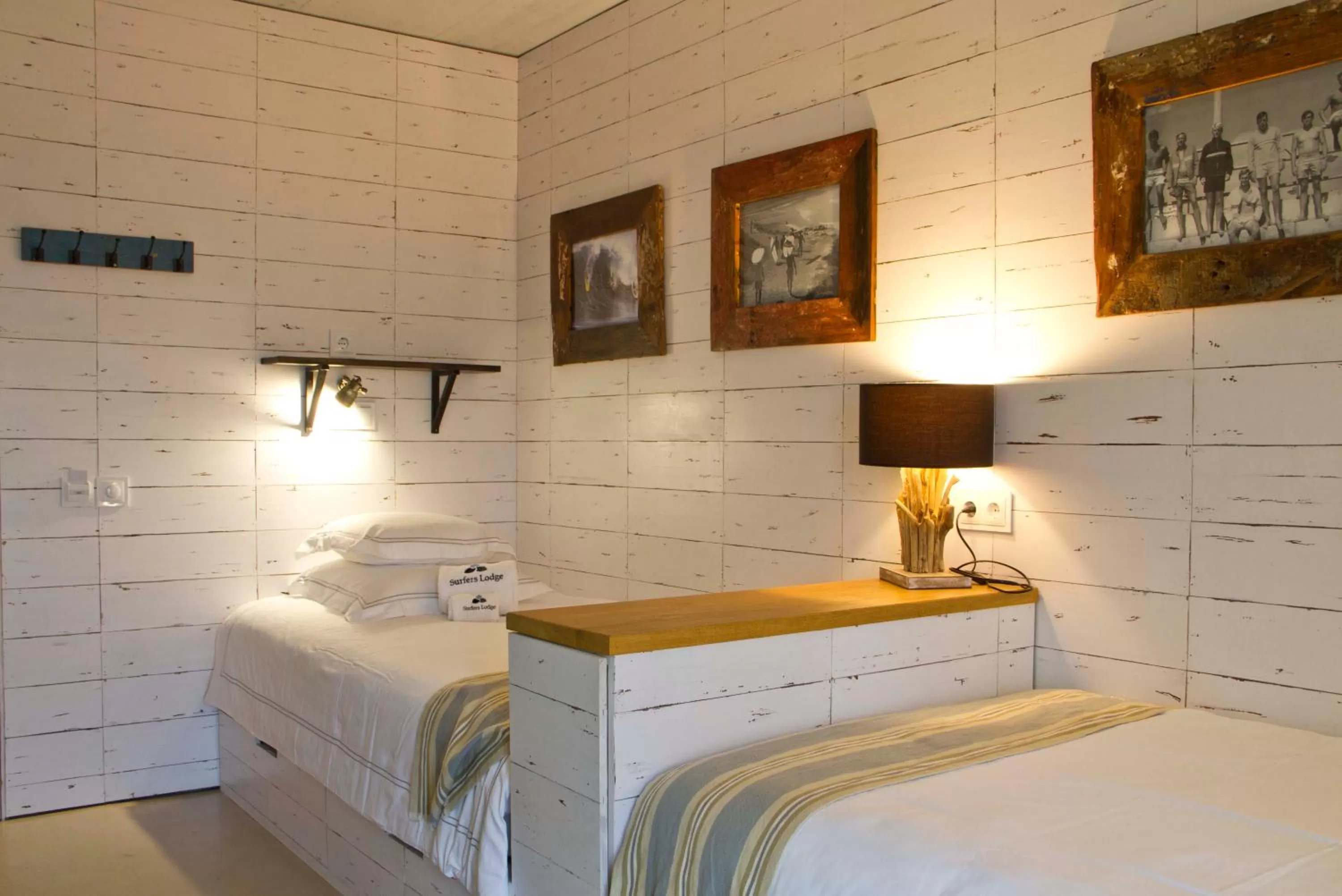 Standard Twin Room in Surfers Lodge Peniche