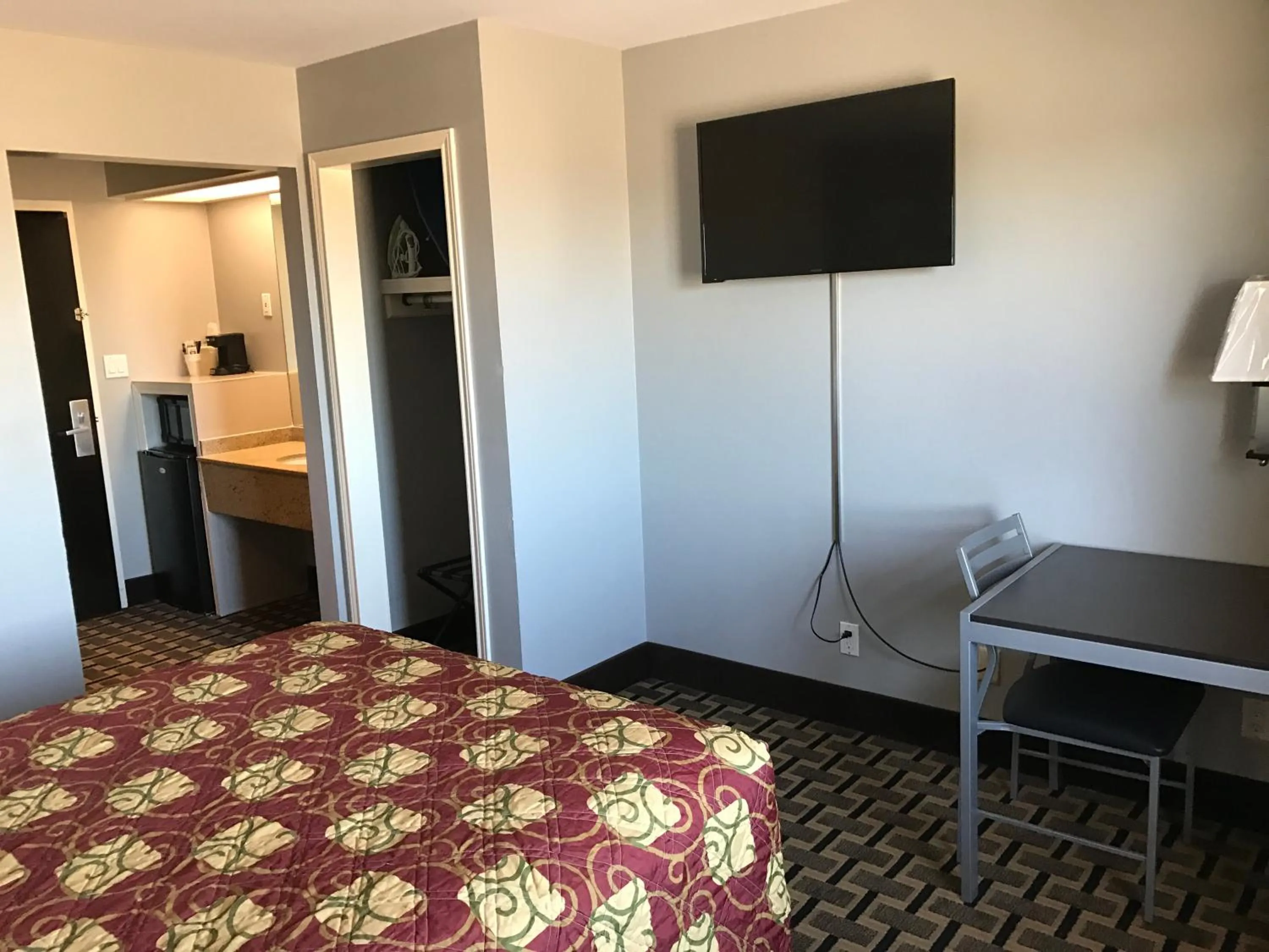 Standard Queen Room in Express Inn Weslaco/Mercedes