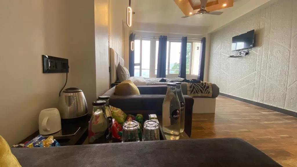 King Room with Balcony in Sood's Himalayan Vista