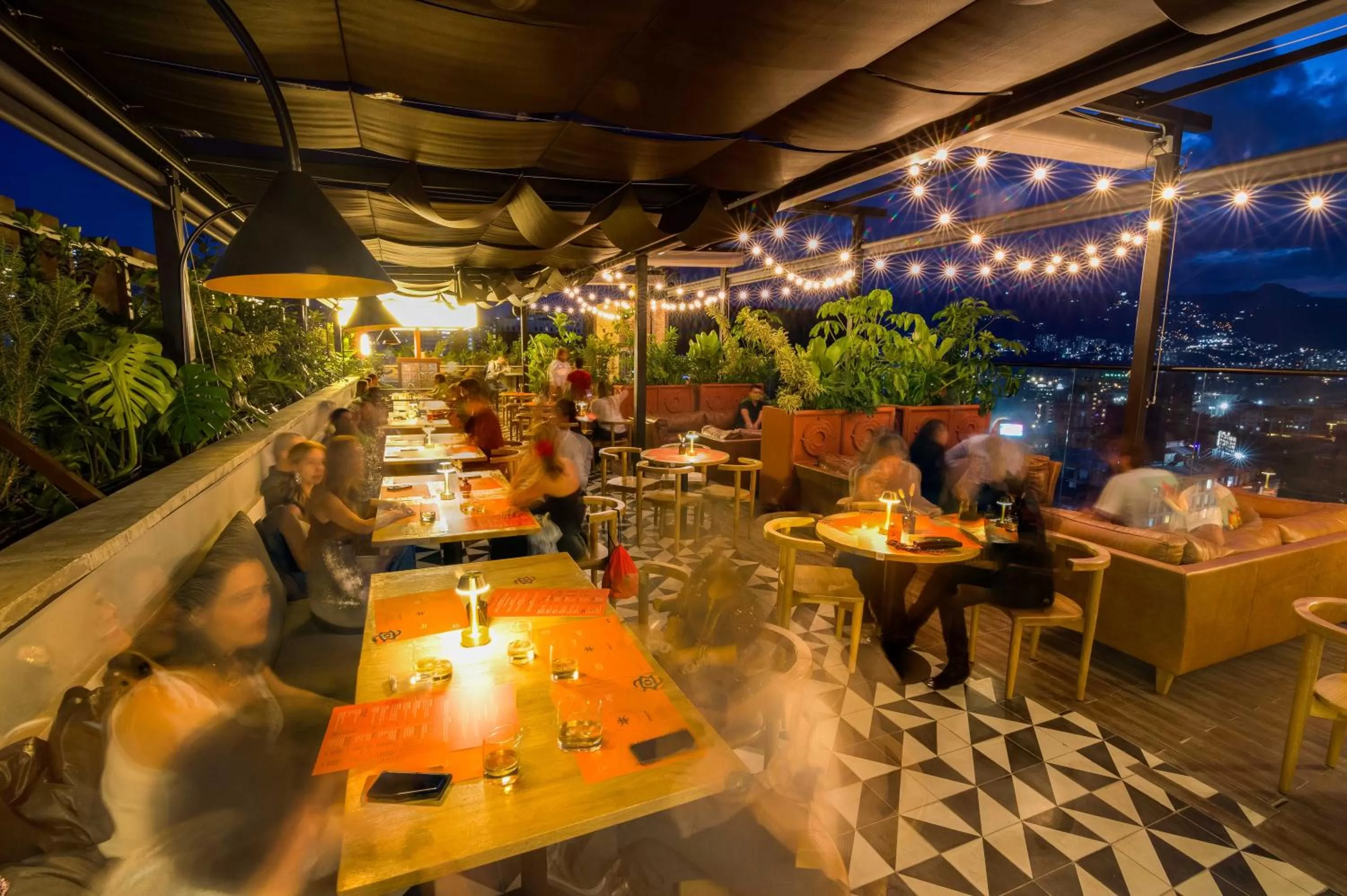 Deluxe Double Room with Balcony in Hashtag 98 Hotel By Jalo