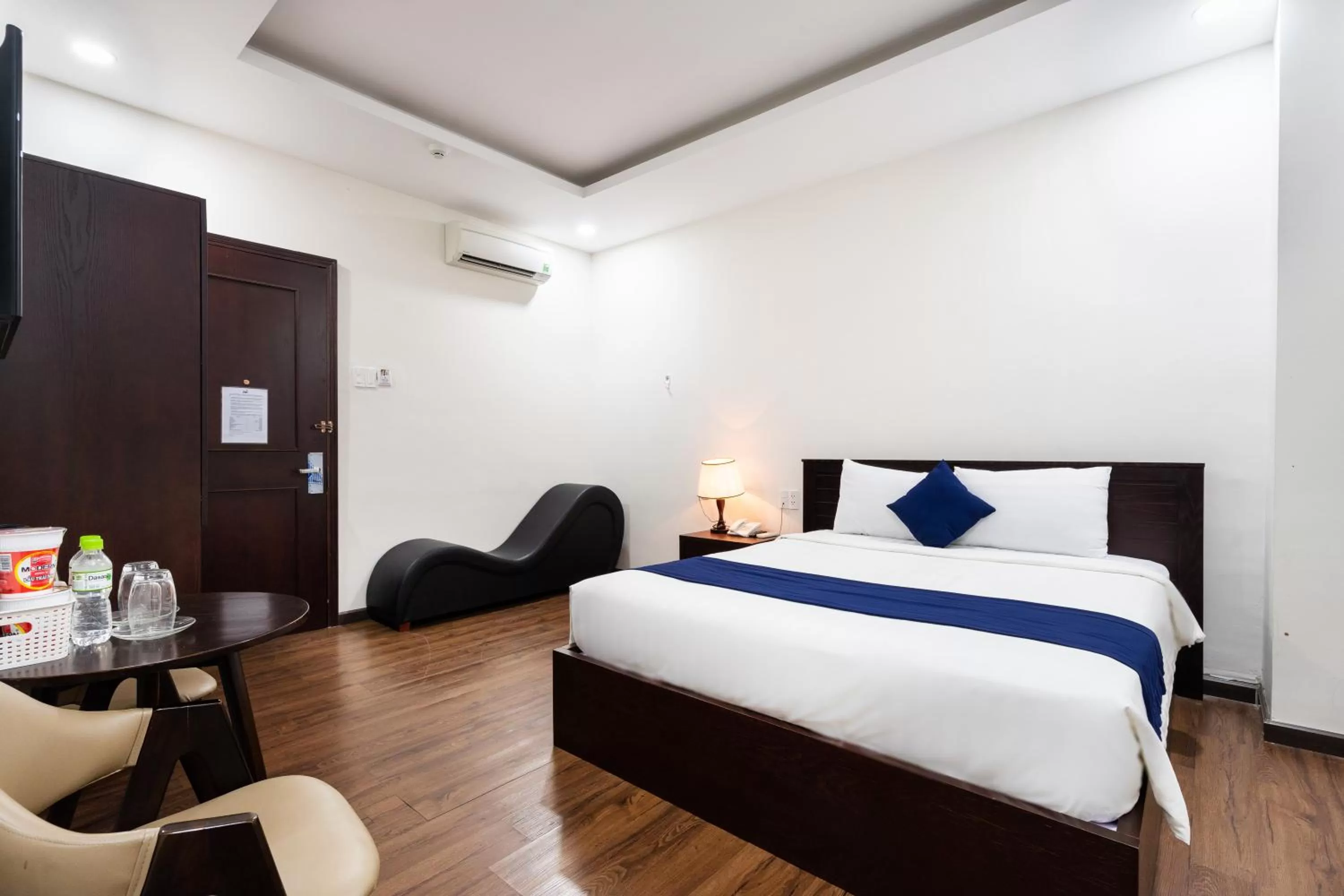 Deluxe Double Room in Central Hotel by Joi Hospitality
