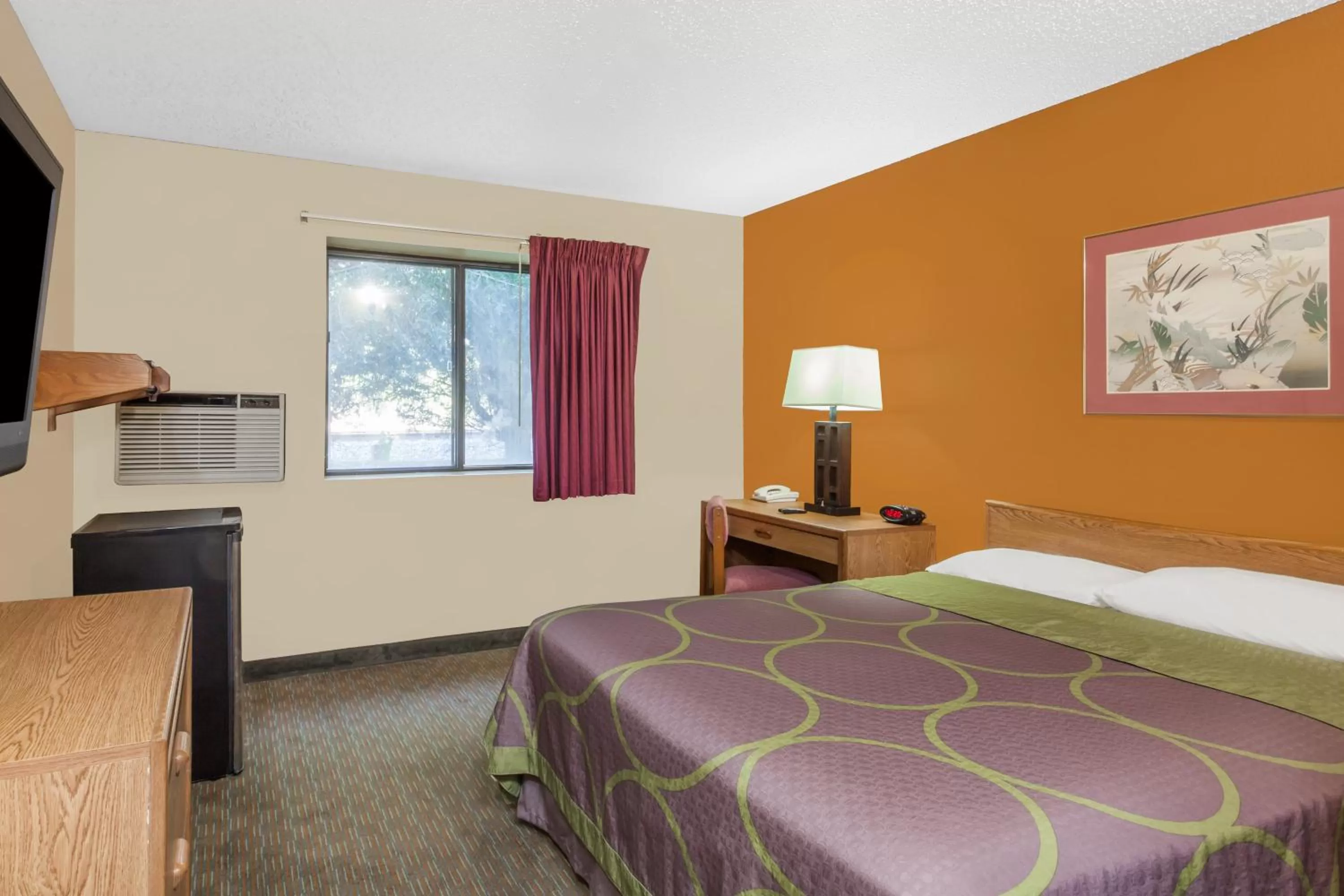 King Room - Non-Smoking in Super 8 by Wyndham Charlotte/Amusement Park Area