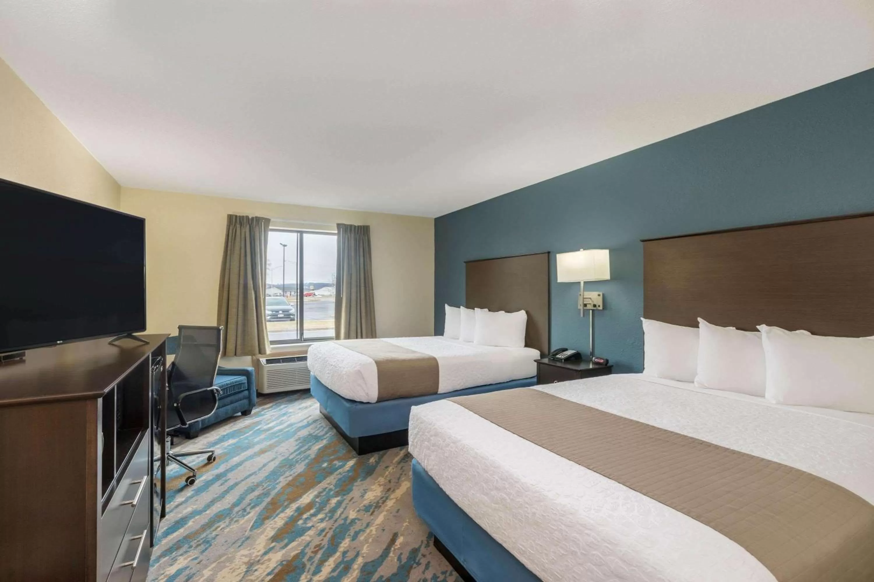Queen Room with Two Queen Beds - Mobility Access/Non-Smoking in AmericInn by Wyndham Prairie du Chien