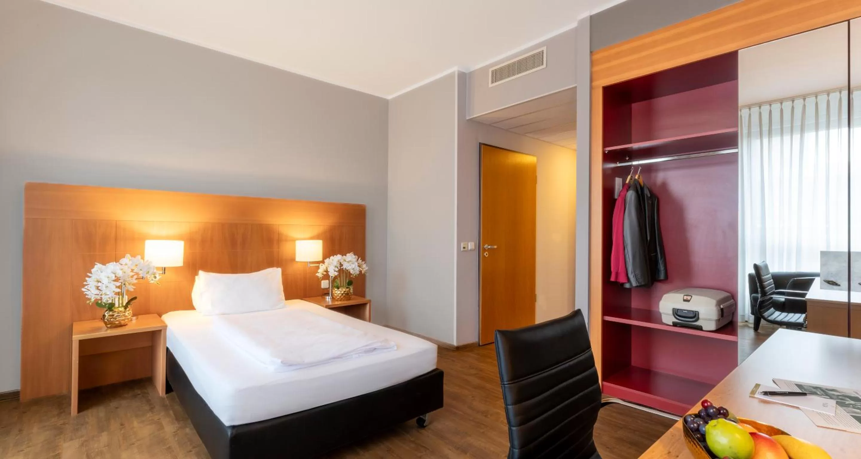 Classic Single Room in PLAZA Premium Köln
