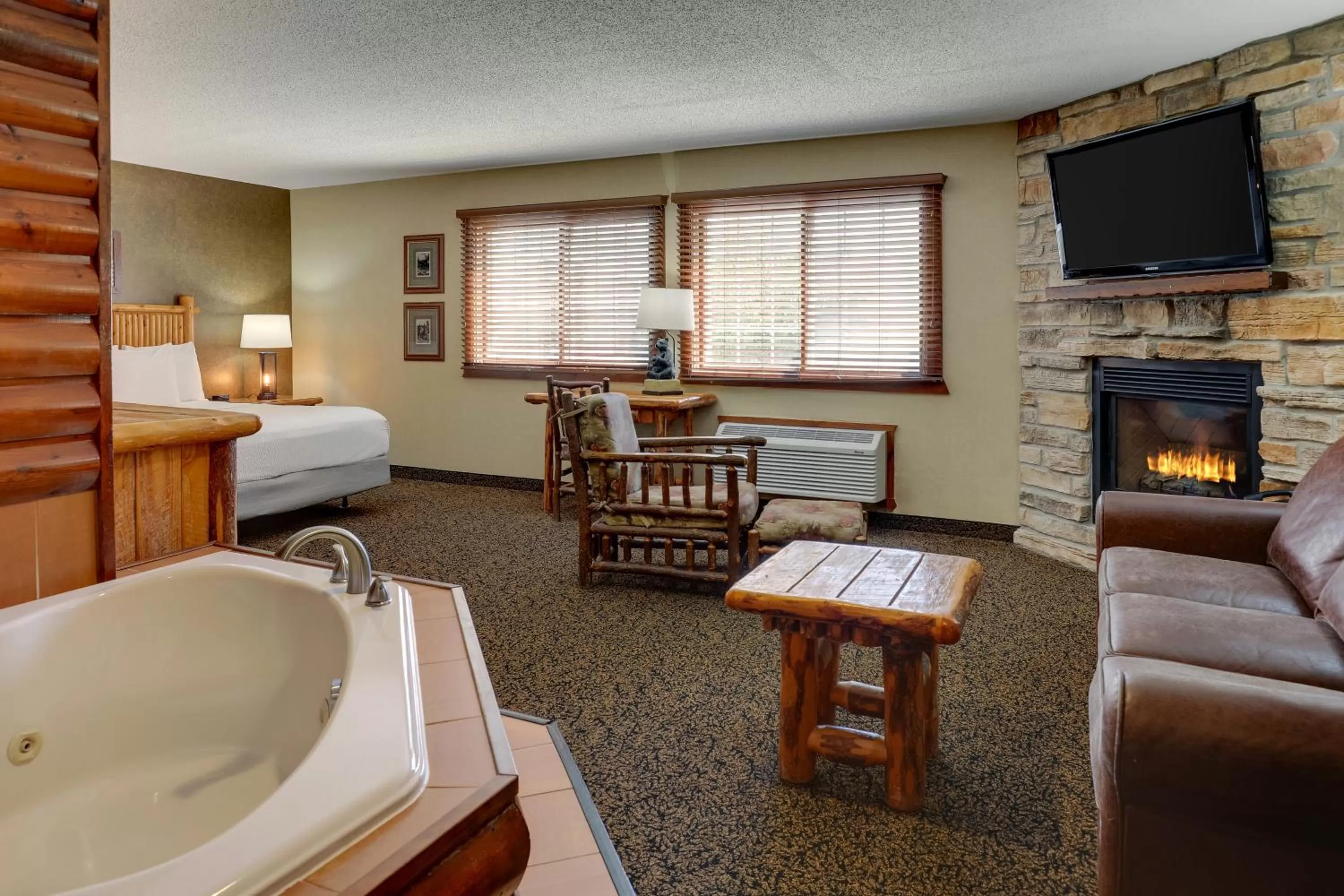 Superior Suite in Stoney Creek lnn Galena