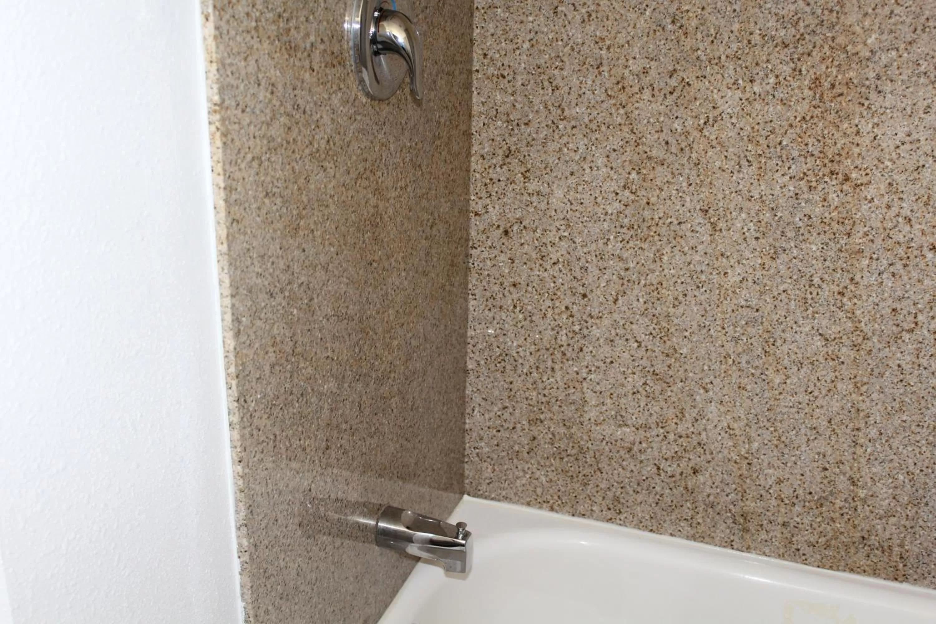 King Room in Harbor Inn & Suites Oceanside