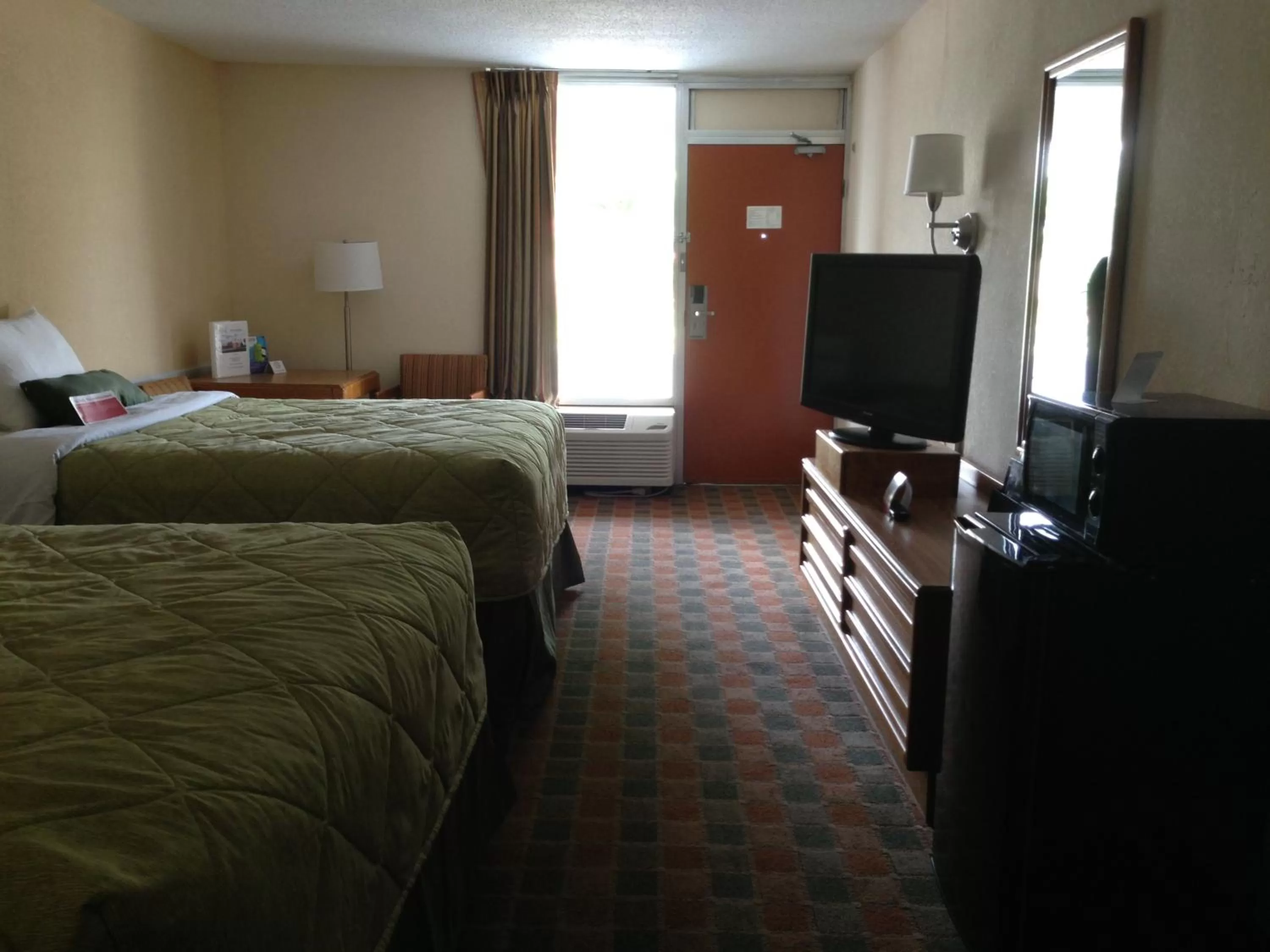 Deluxe Double Room with Two Double Beds - Non-Smoking in Ramada by Wyndham Wytheville