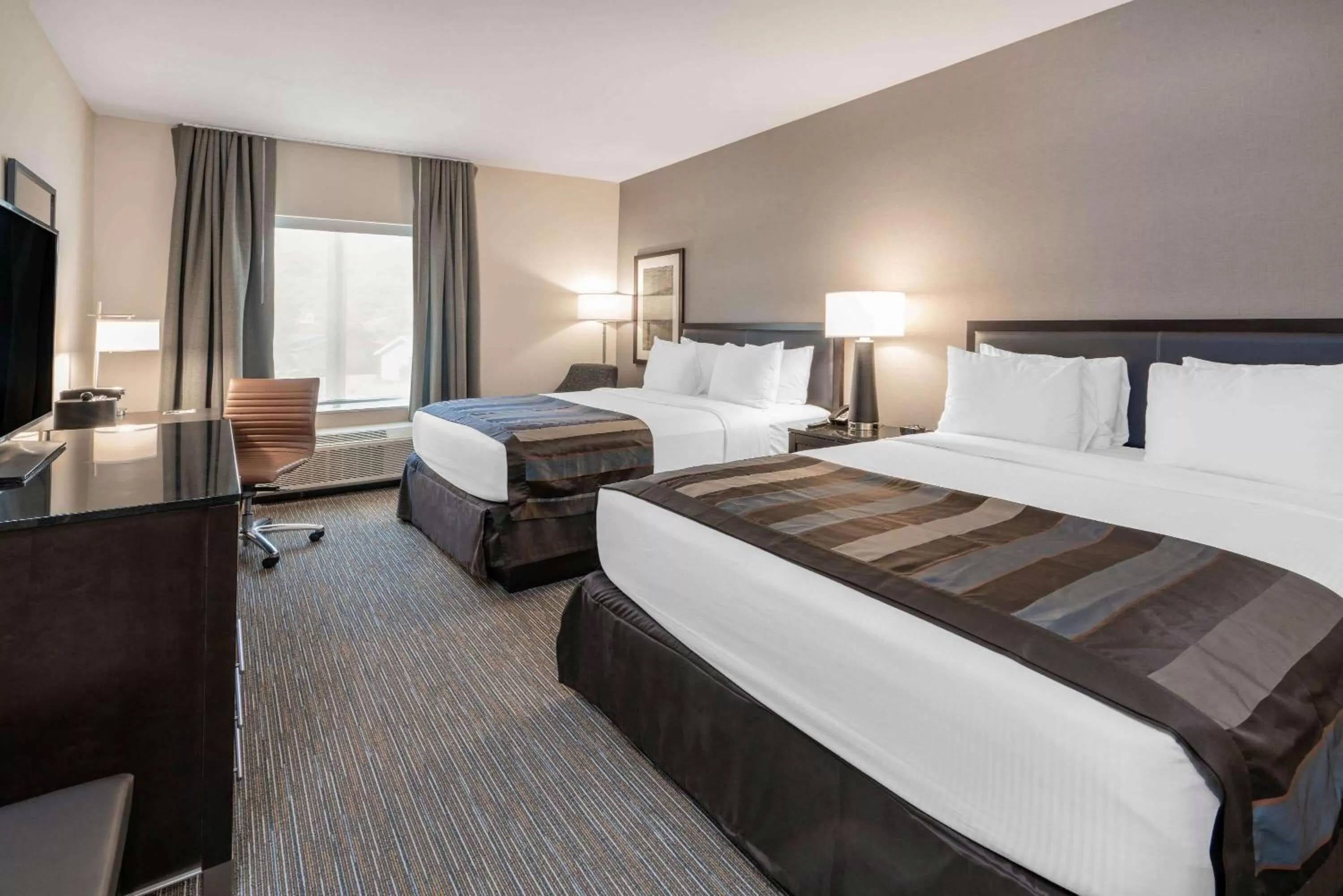 Queen Room with Two Queen Beds and Bath Tub - Mobility Accessible/Non-Smoking in Wingate by Wyndham Moab