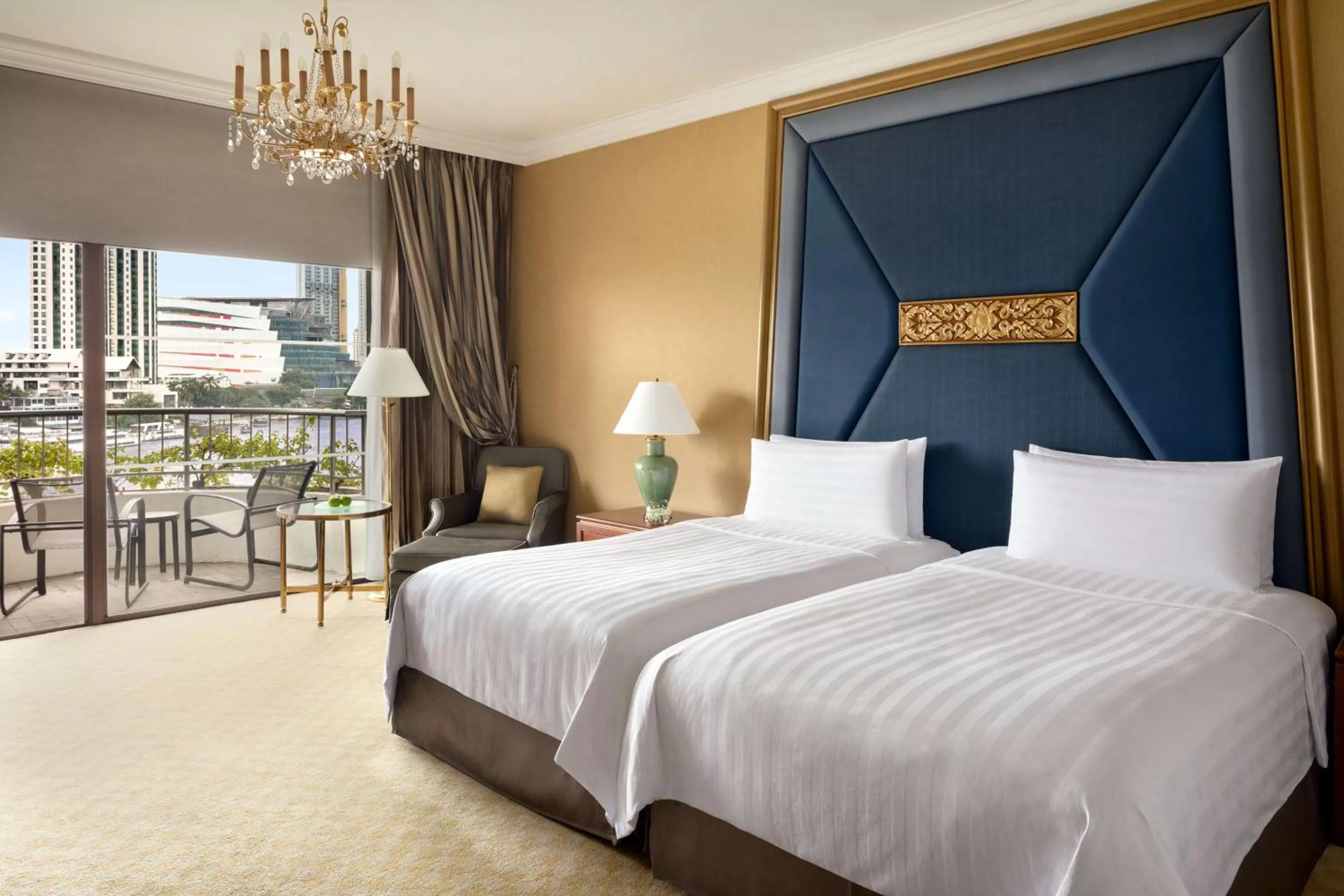 Krungthep River View Twin in Shangri-La Bangkok