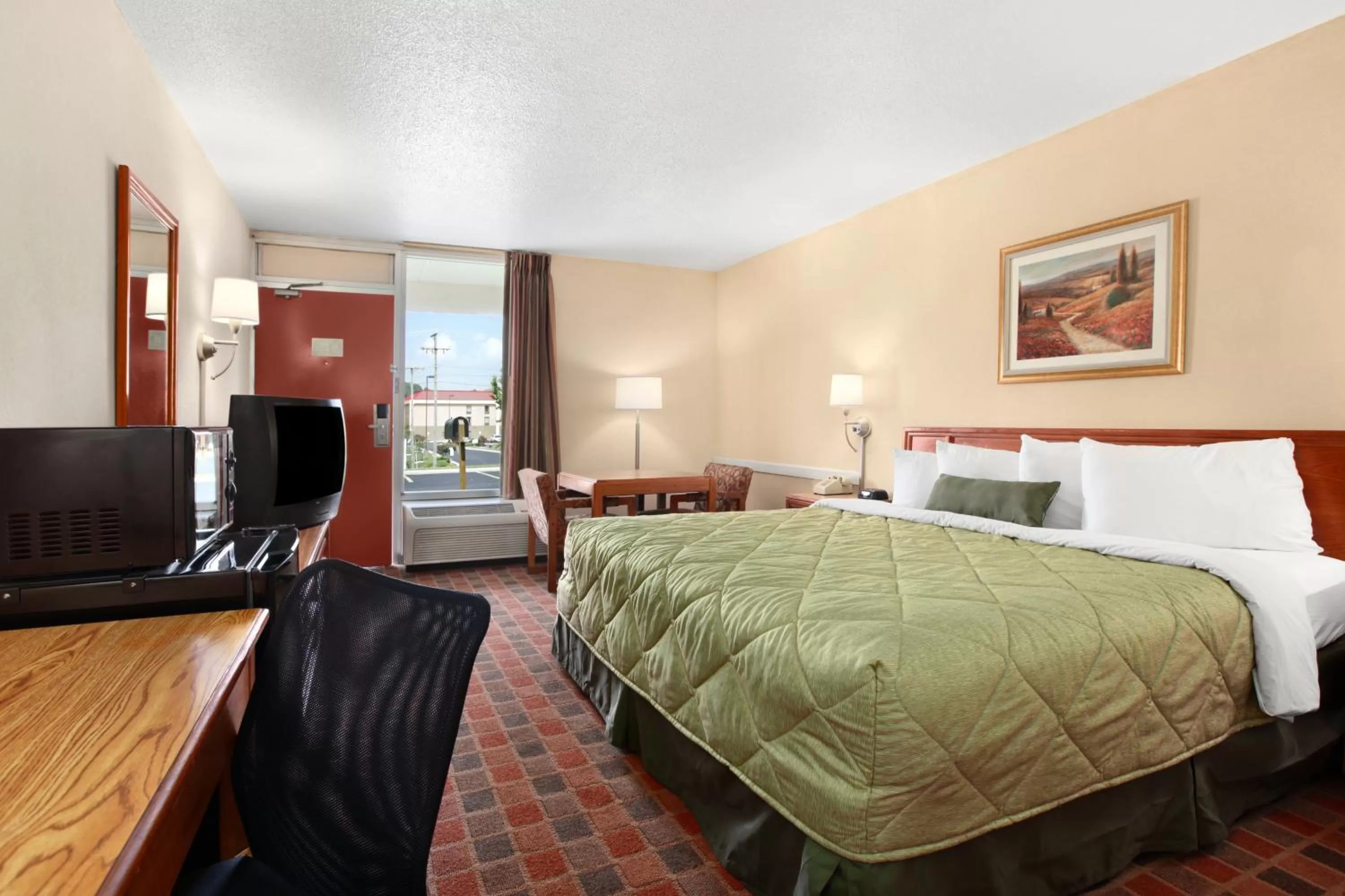 Queen Room with Two Queen Beds - Non-Smoking in Ramada by Wyndham Wytheville