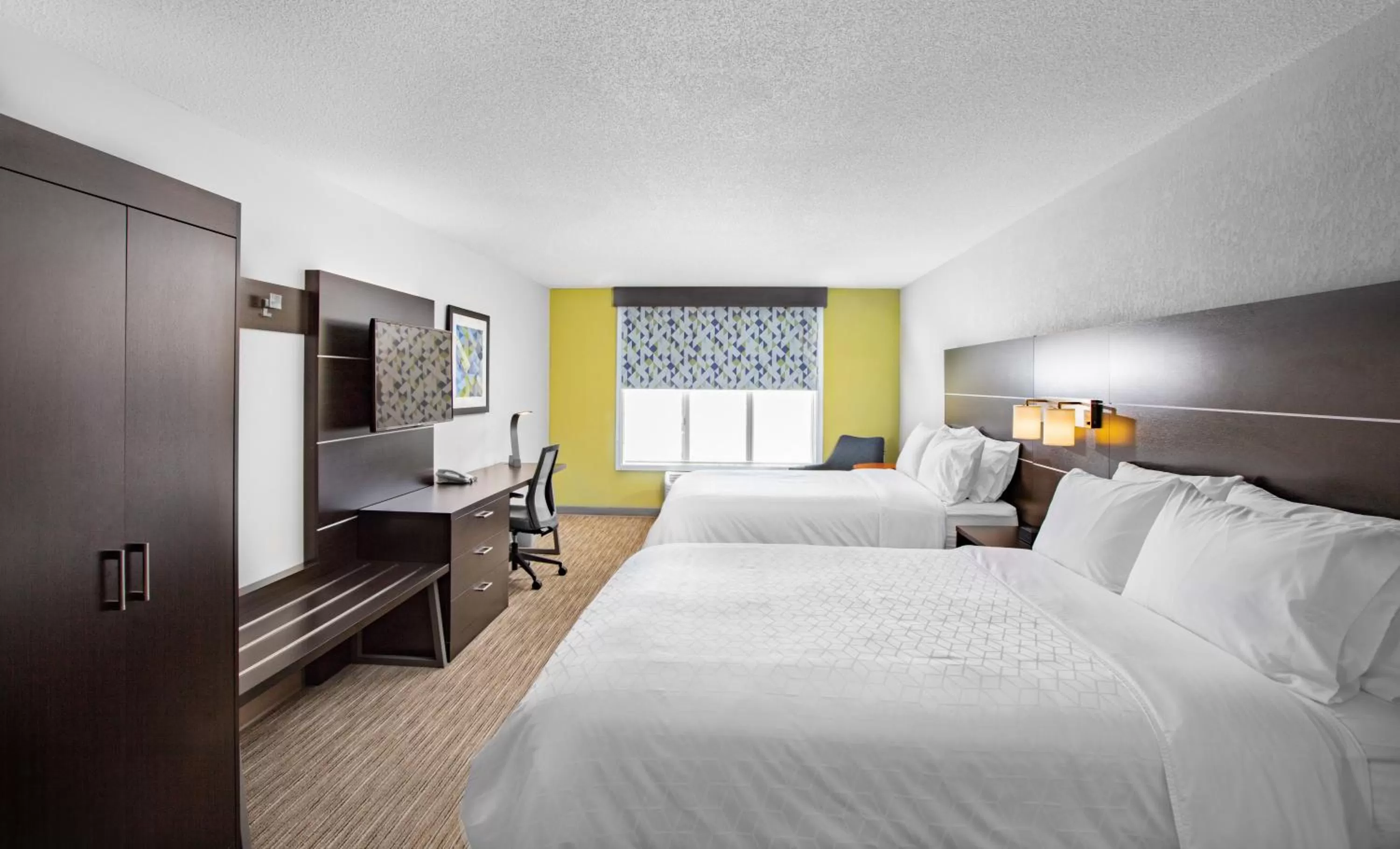 Standard Queen Room with Two Queen Beds in Holiday Inn Express Hotel & Suites Altoona-Des Moines by IHG