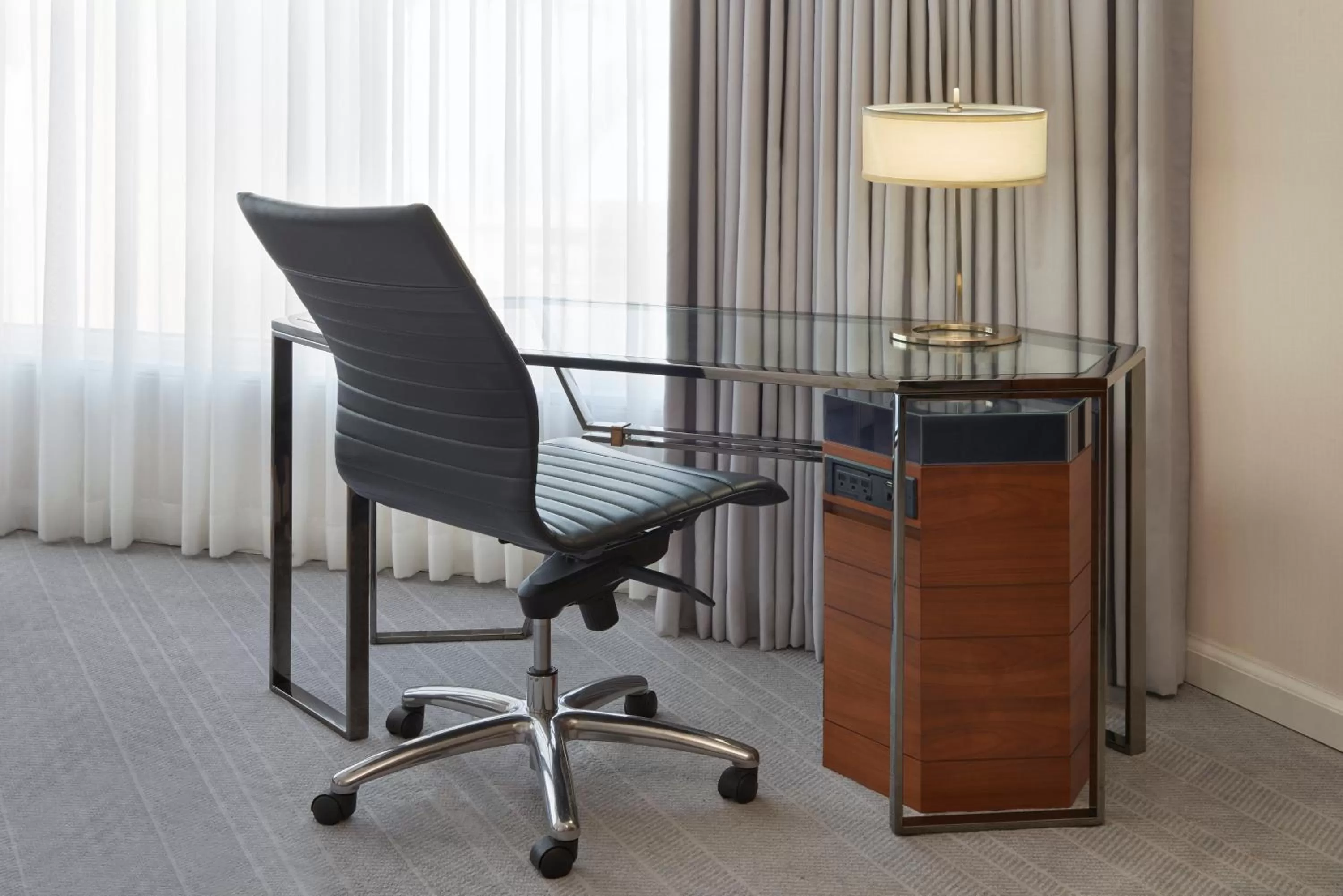 Premium King Room - High Floor in InterContinental Toronto Centre by IHG