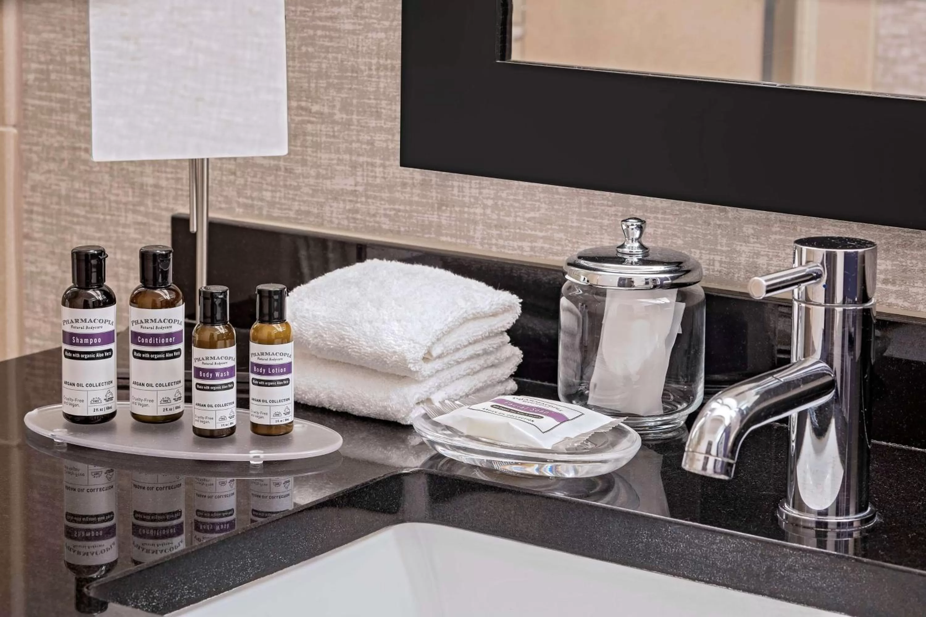 Queen Room with Two Queen Beds and Balcony in Hyatt Regency Mission Bay Spa and Marina