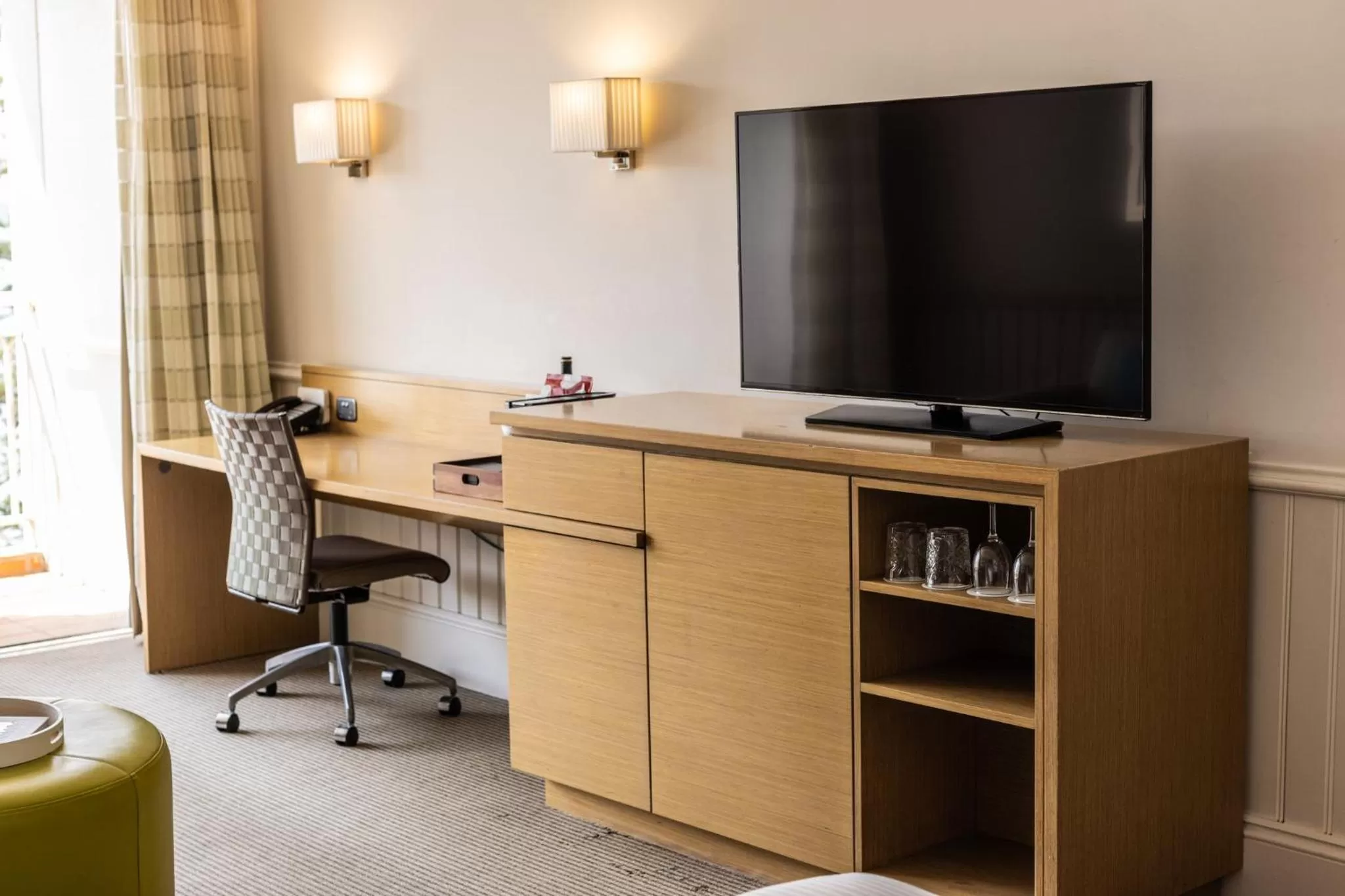 King Room with Balcony and Pool View in Crowne Plaza Terrigal Pacific by IHG