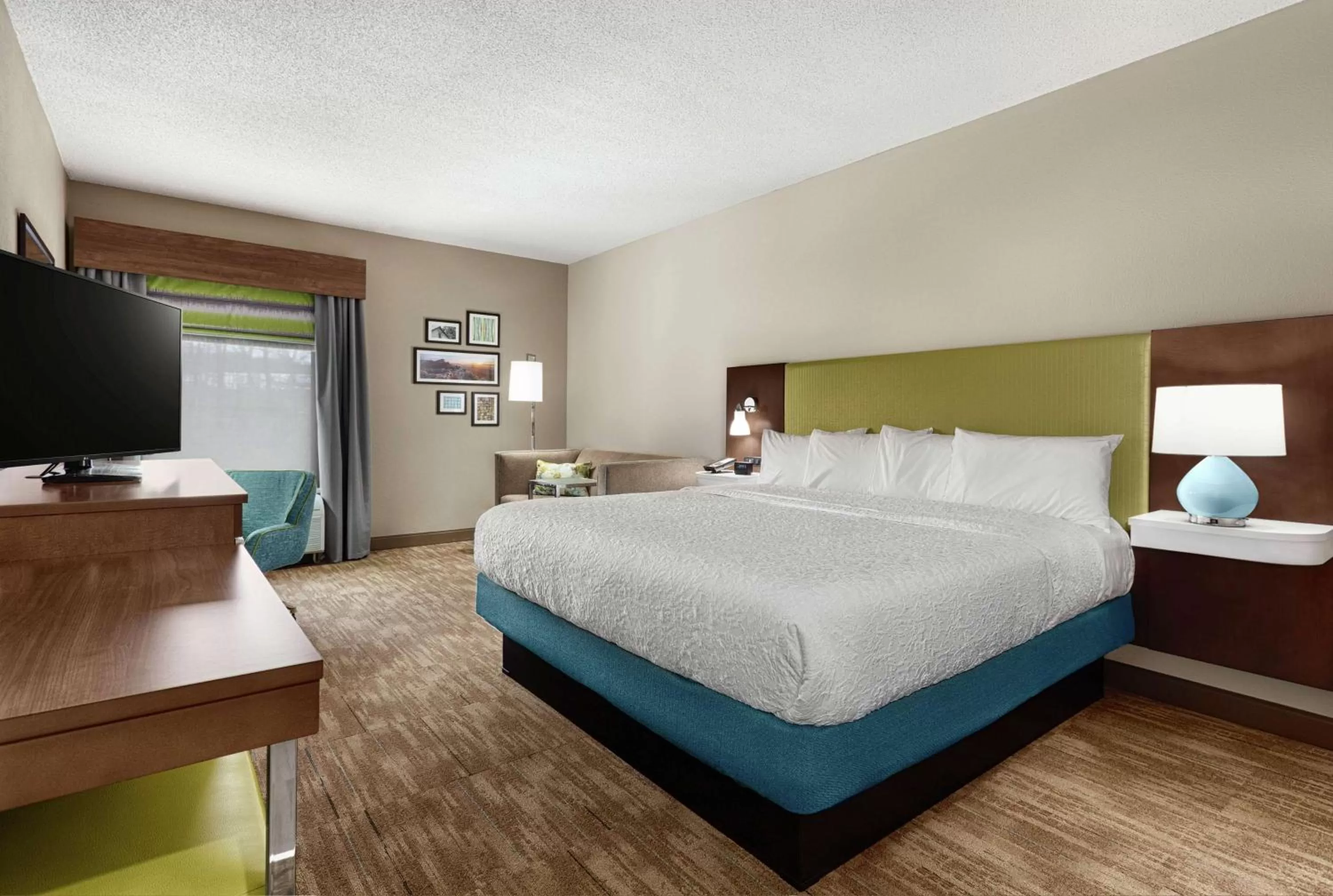 King Room with Dry Bar - Nonsmoking in Hampton Inn Morganton