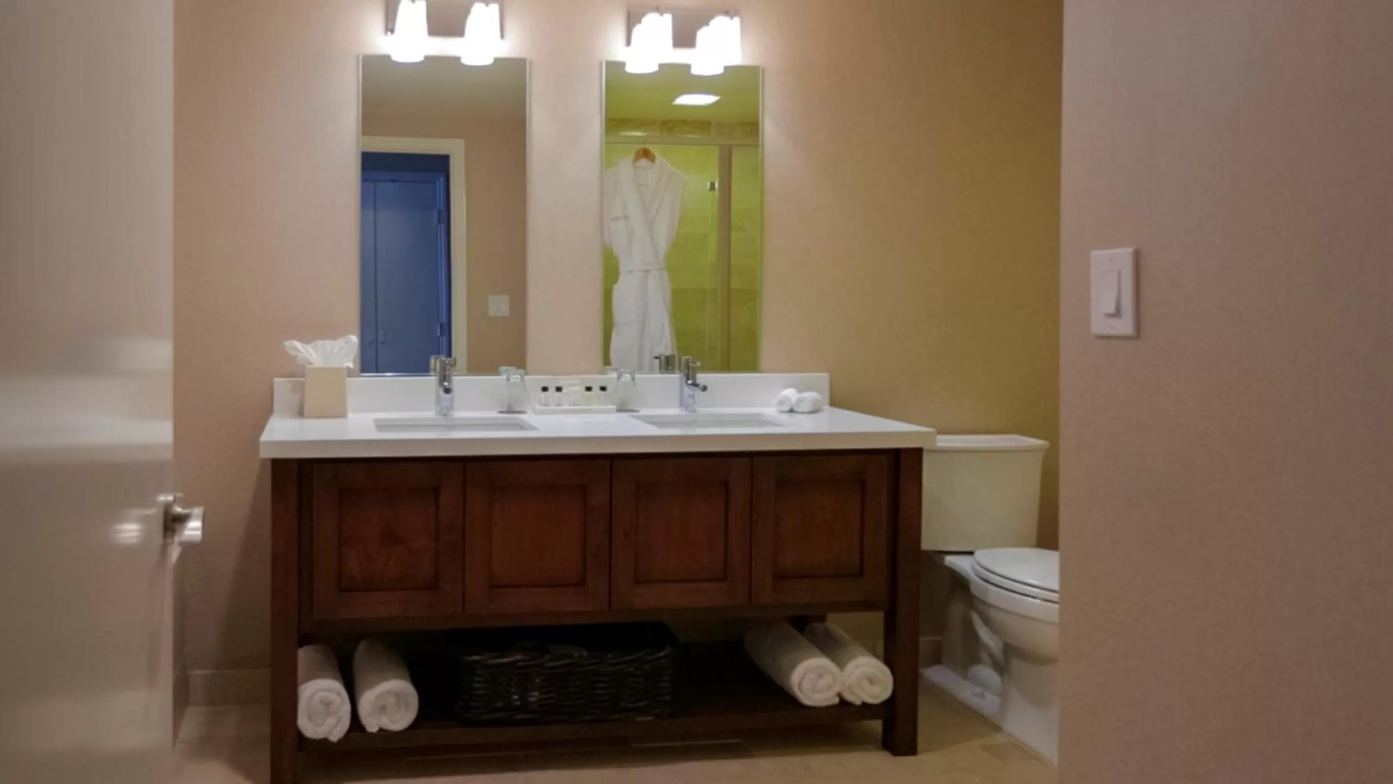 Queen Room with Two Queen Beds in Grand Hotel