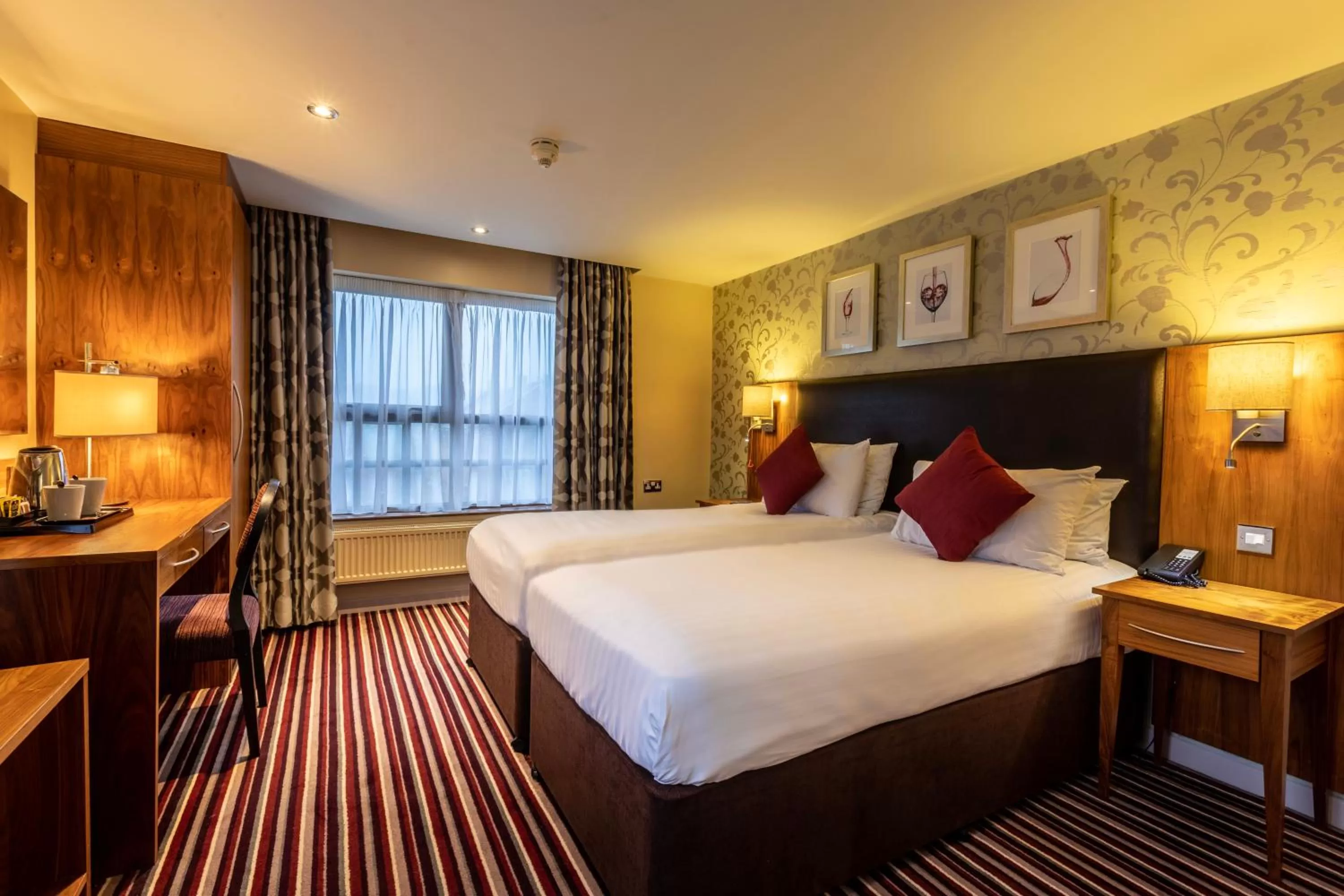 Standard Twin Room in Gloucester Robinswood Hotel, BW Signature Collection