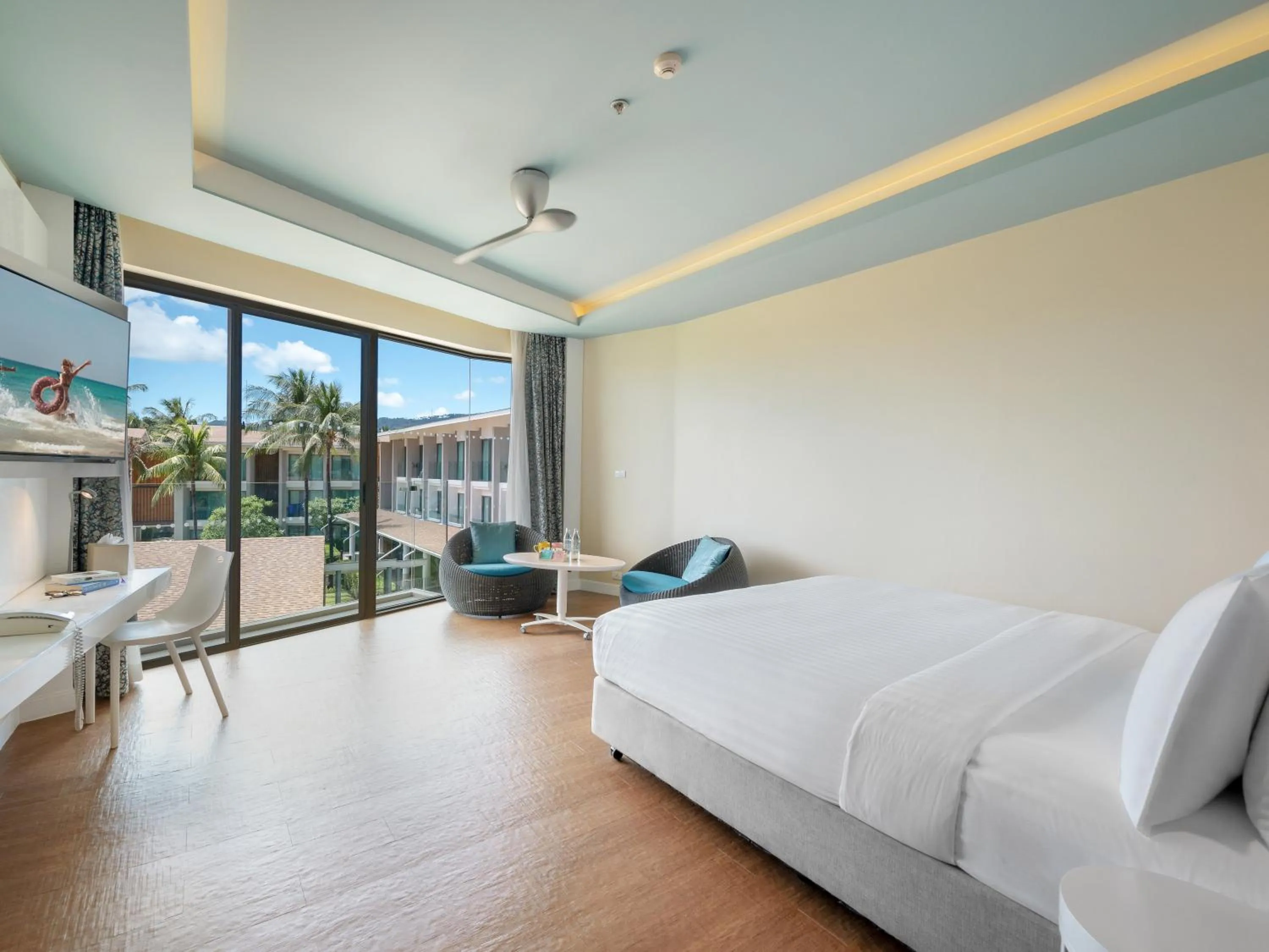 Deluxe Corner King in OZO Chaweng Samui