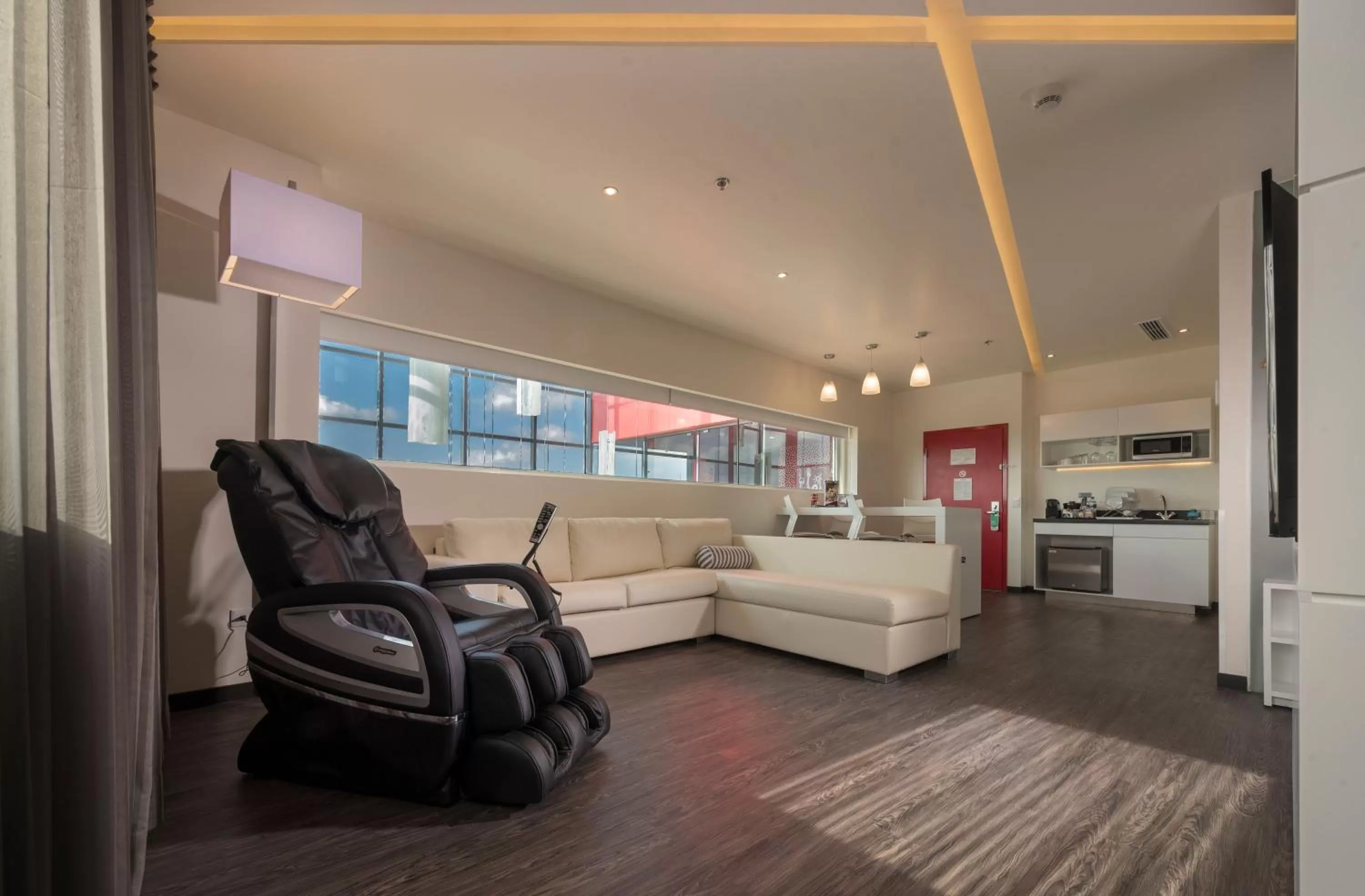 King Suite - Non-Smoking in Ramada Encore by Wyndham Puebla