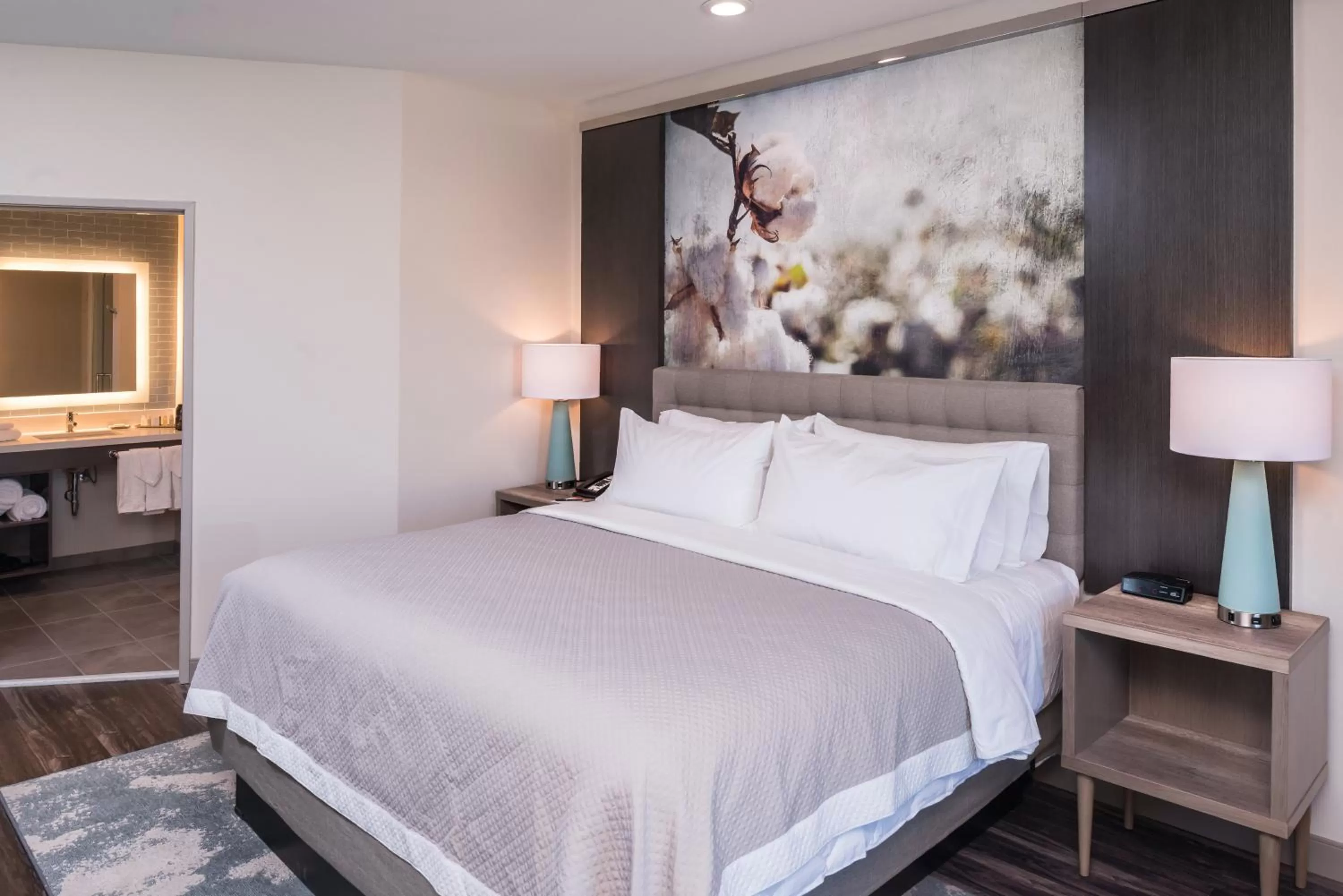 Standard King Room - Communications Accessible in Hotel Indigo Frisco by IHG